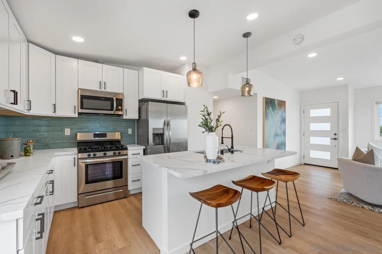 https://cdn.realtyfeed.com/cdn/127/260009361/97bd1d612177b78c80ad05363ff3ec29.webp