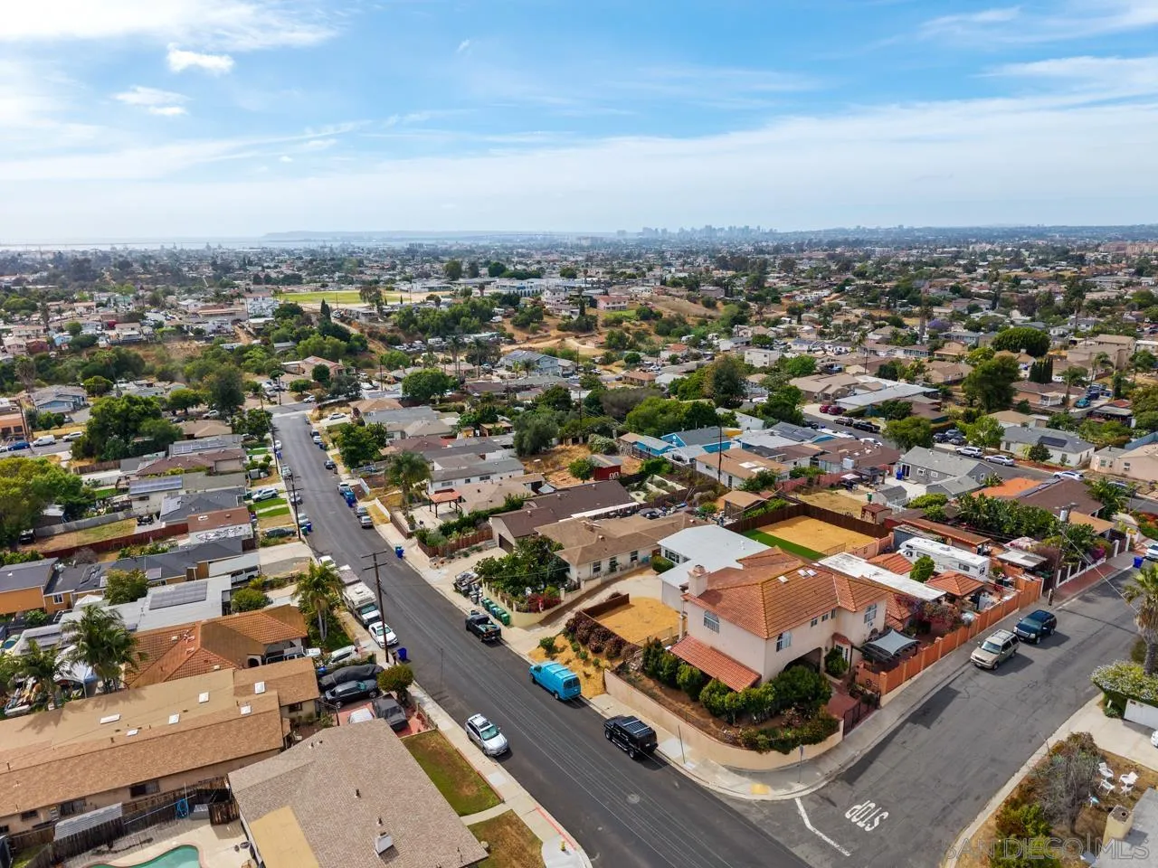https://cdn.realtyfeed.com/cdn/127/260009361/a99274b14ade679f69156bf3ff9c54dd.webp