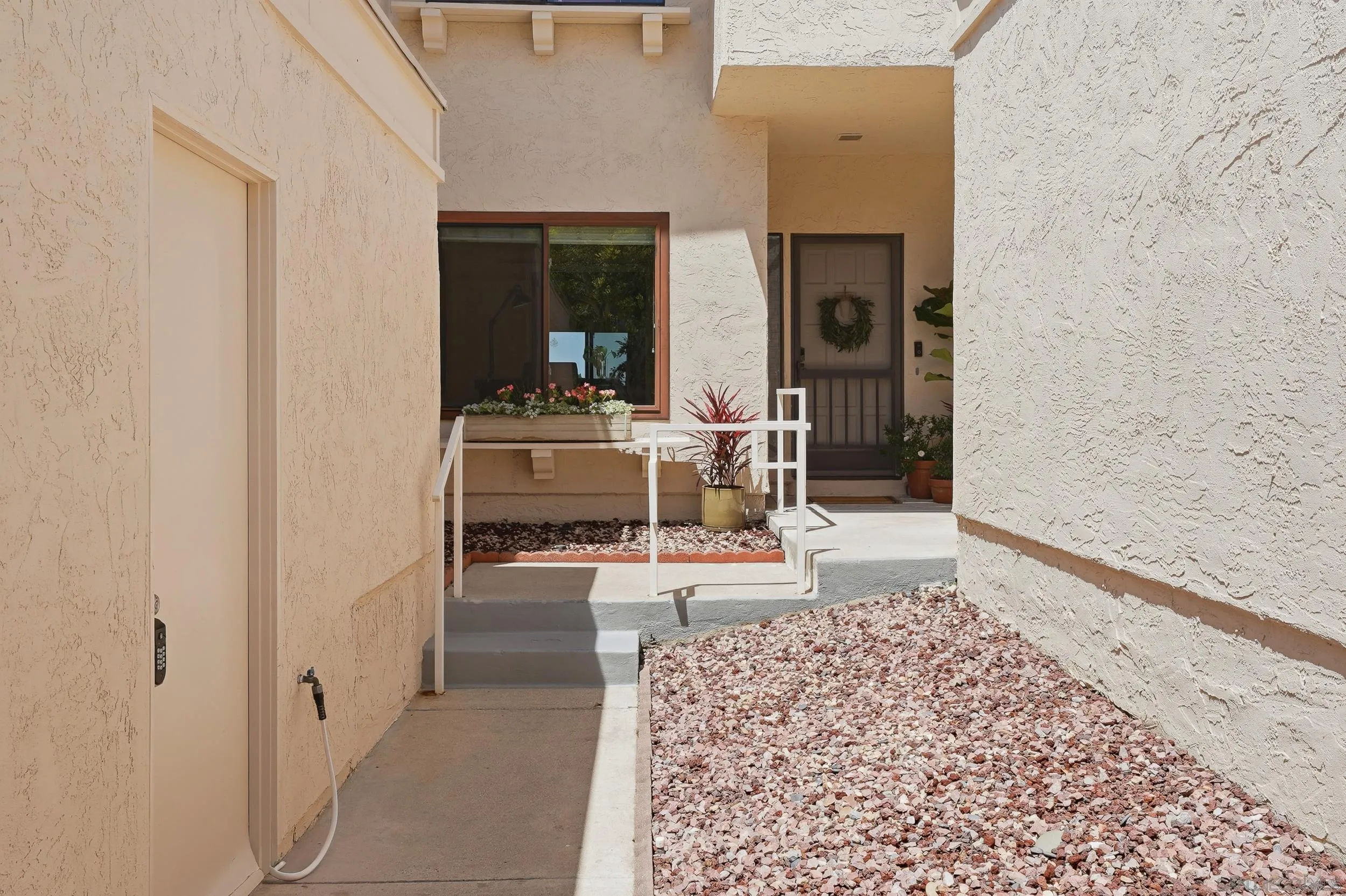 Photo #4: 260009362 Listing: Photo #4