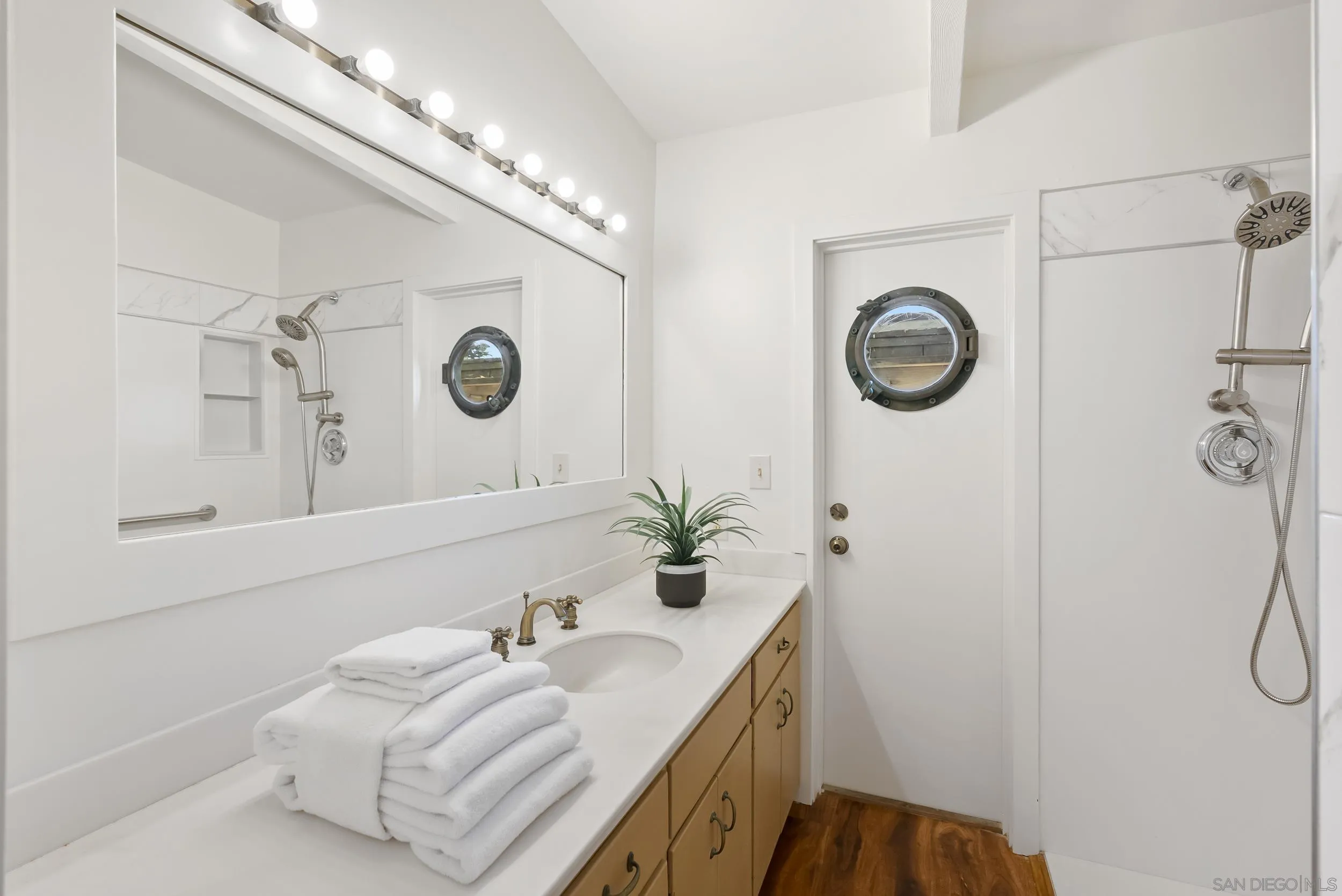 https://cdn.realtyfeed.com/cdn/127/260009364/2318657125a2215b568ef67424a9dab6.webp