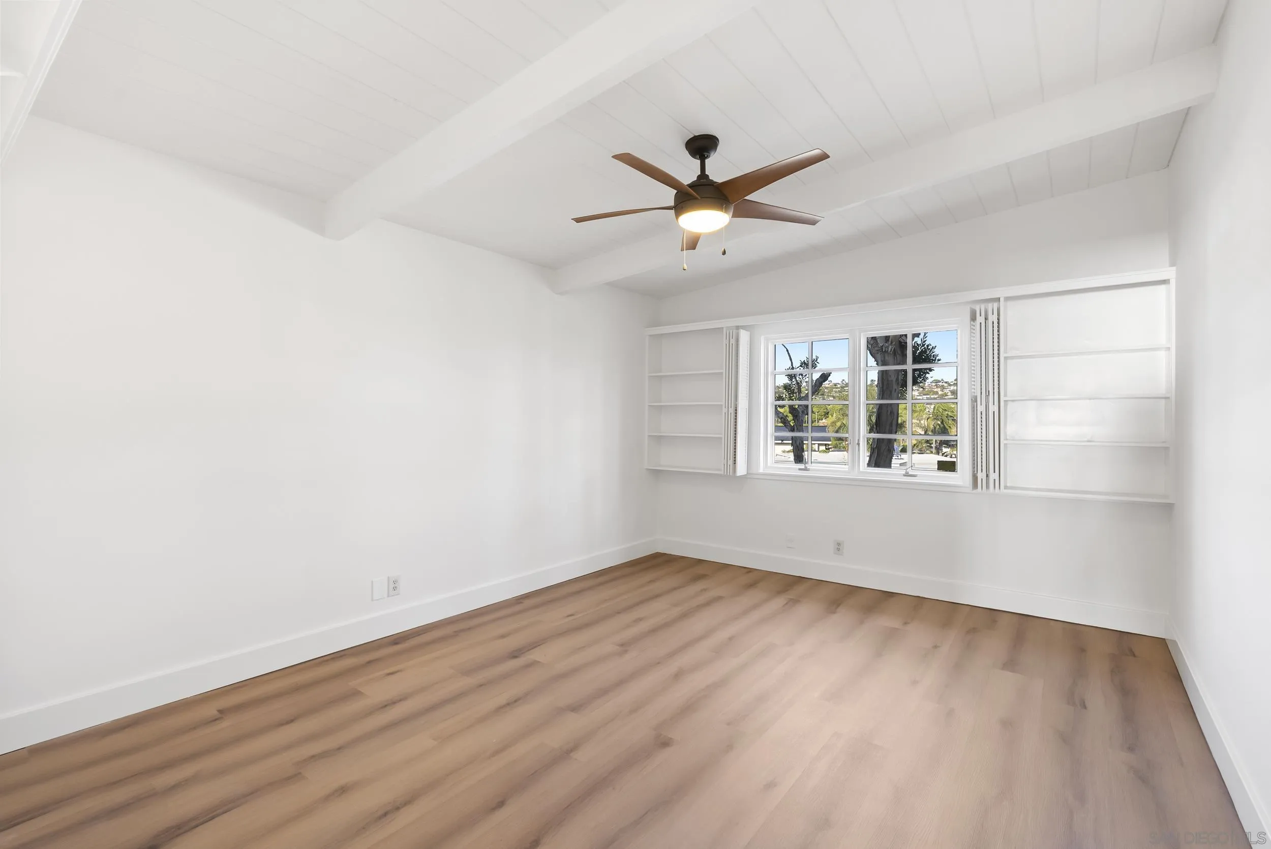 https://cdn.realtyfeed.com/cdn/127/260009364/e425b4f14563ba538bab7e55fb3a7b1c.webp