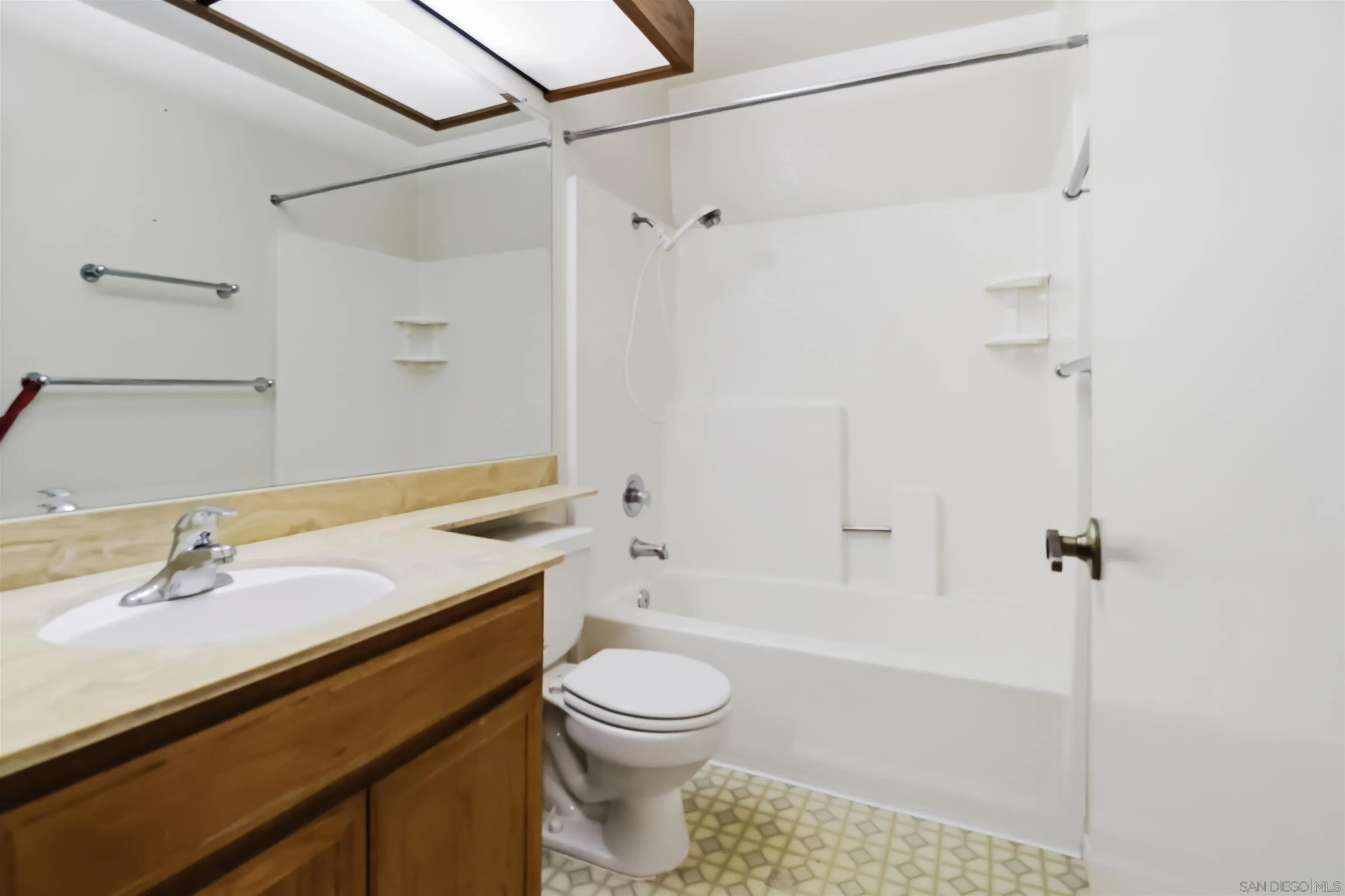 https://cdn.realtyfeed.com/cdn/127/260009367/9f13c8fb8858c7dc6ad9af27bc70a24c.webp