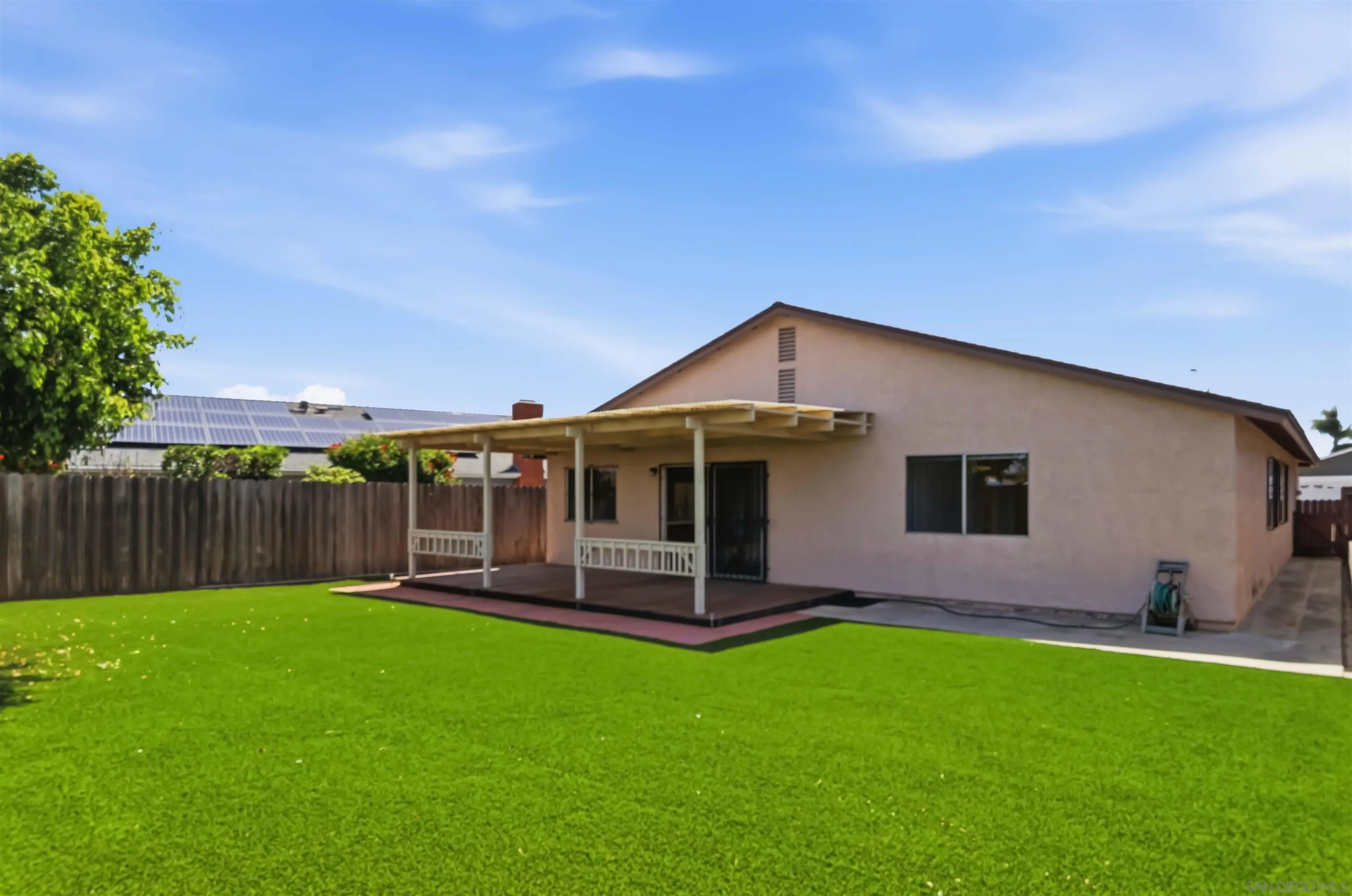 https://cdn.realtyfeed.com/cdn/127/260009367/c0c9b8250b8a5447f514923a91b243b0.webp