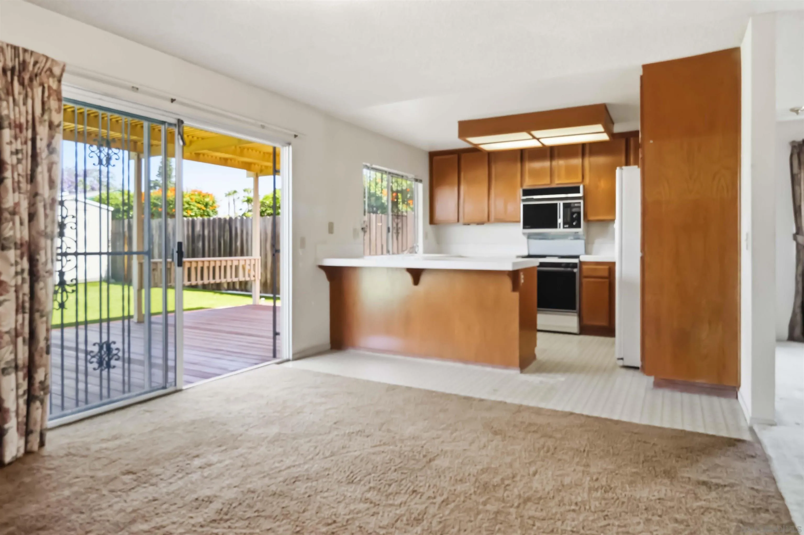 https://cdn.realtyfeed.com/cdn/127/260009367/cc658358e2b979f37c70b8c50721a6d7.webp
