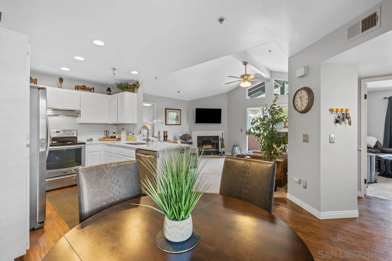 Photo #5: 260009369 Listing: Photo #5