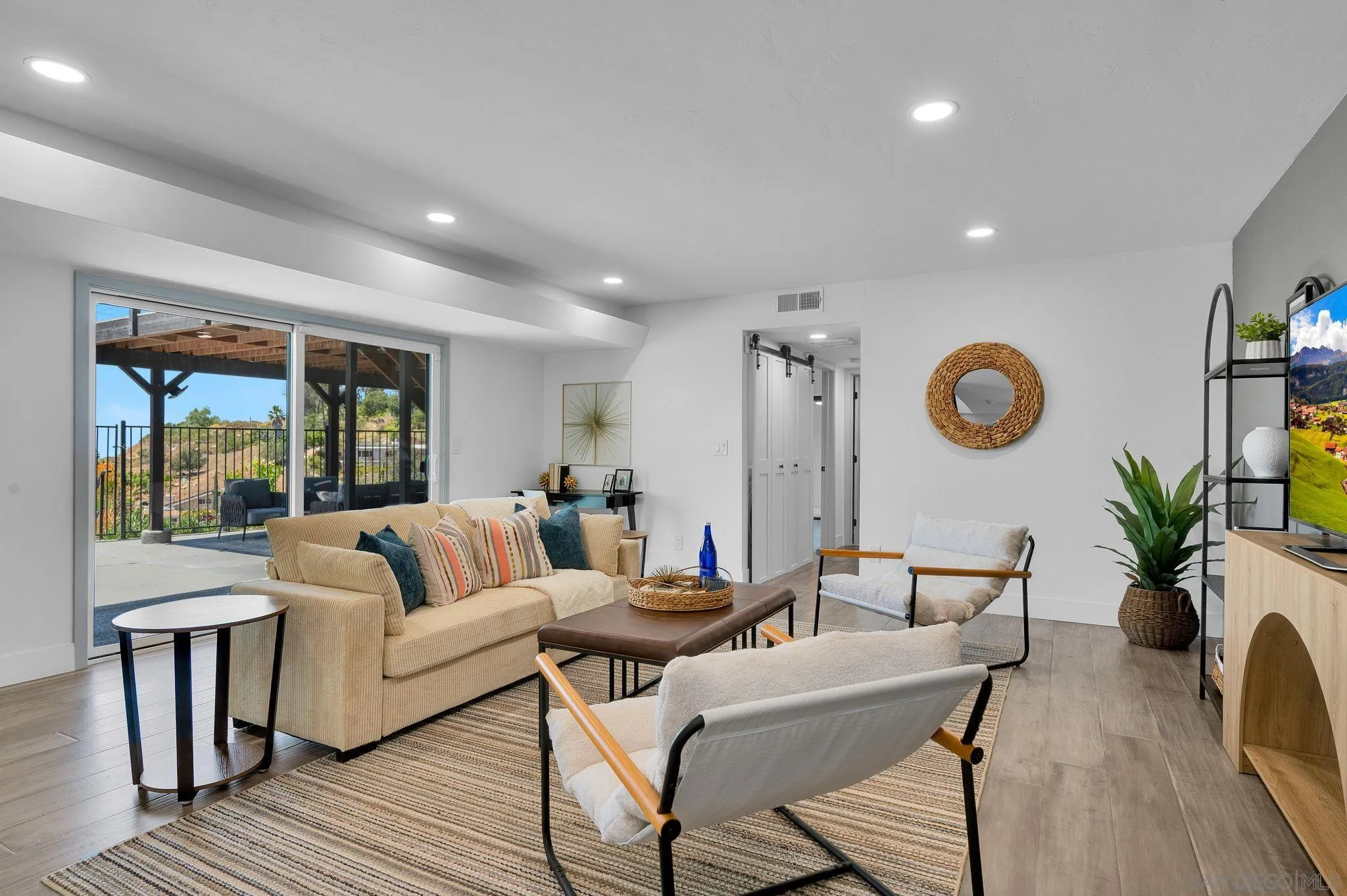 https://cdn.realtyfeed.com/cdn/127/260009378/01265b623d472e317f061afa035ad52f.webp