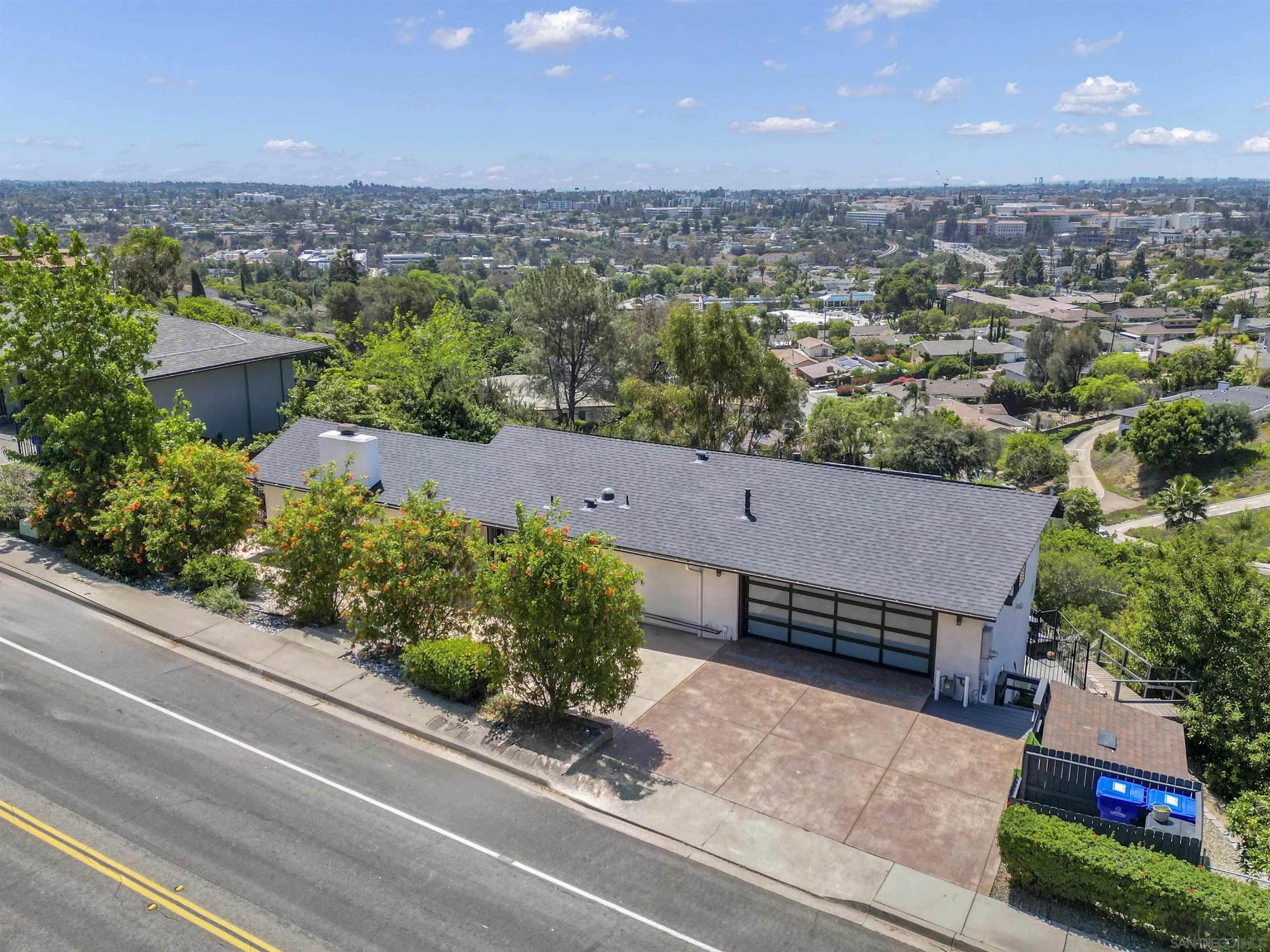 https://cdn.realtyfeed.com/cdn/127/260009378/2a053a768e1dc0082fdf6f5fb288c145.webp
