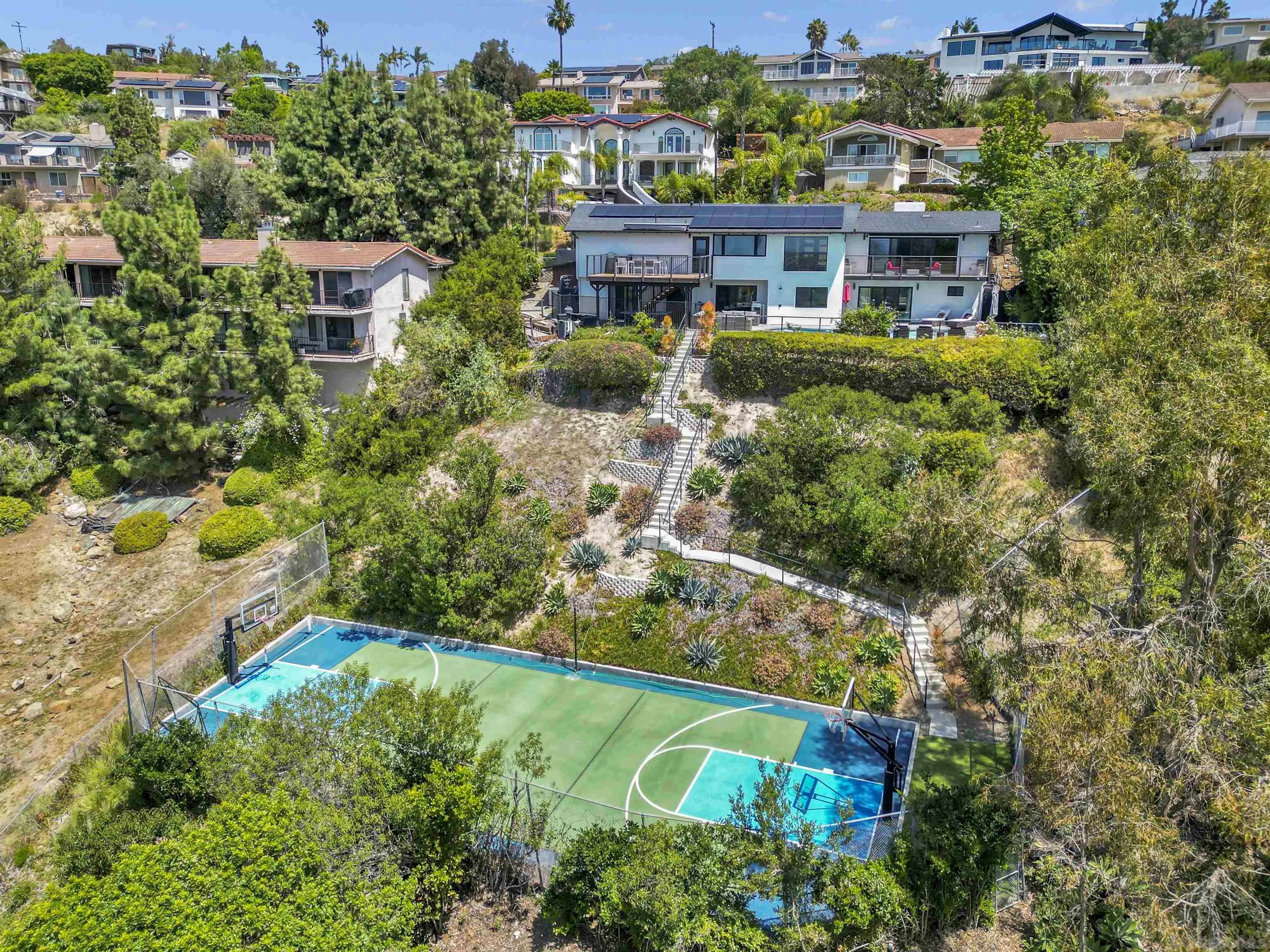 https://cdn.realtyfeed.com/cdn/127/260009378/3c12988f4cb72bcb1bce40f9af103c23.webp
