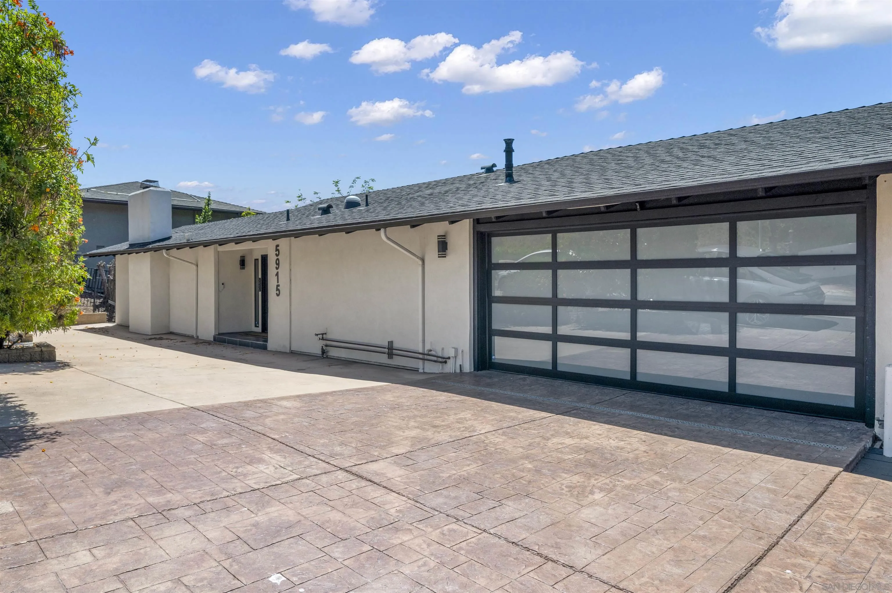 https://cdn.realtyfeed.com/cdn/127/260009378/6ba5f9eafa8dff28643db9bedab48d43.webp