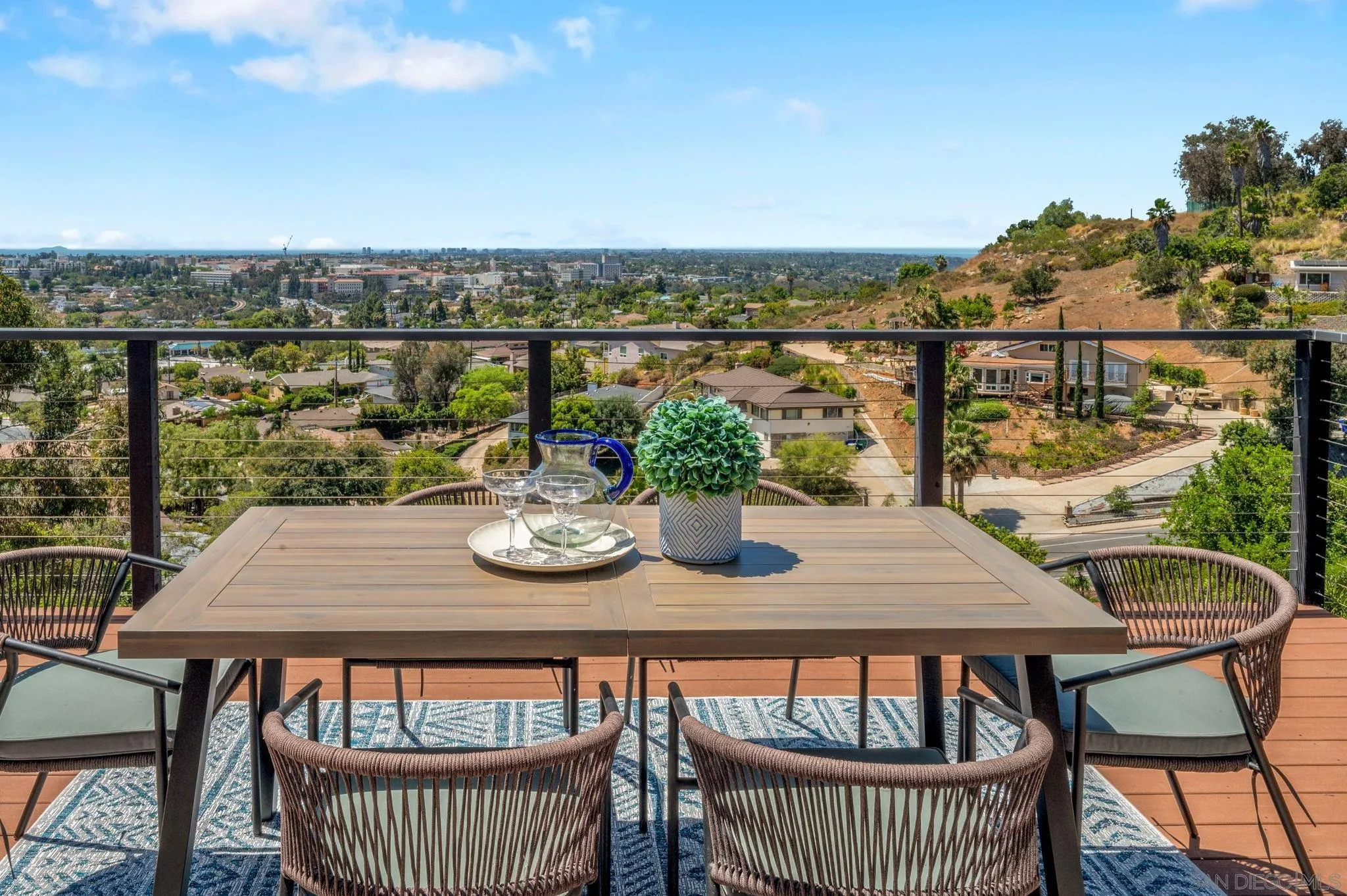 https://cdn.realtyfeed.com/cdn/127/260009378/6f493d3e02a41c669e51472082e020a9.webp