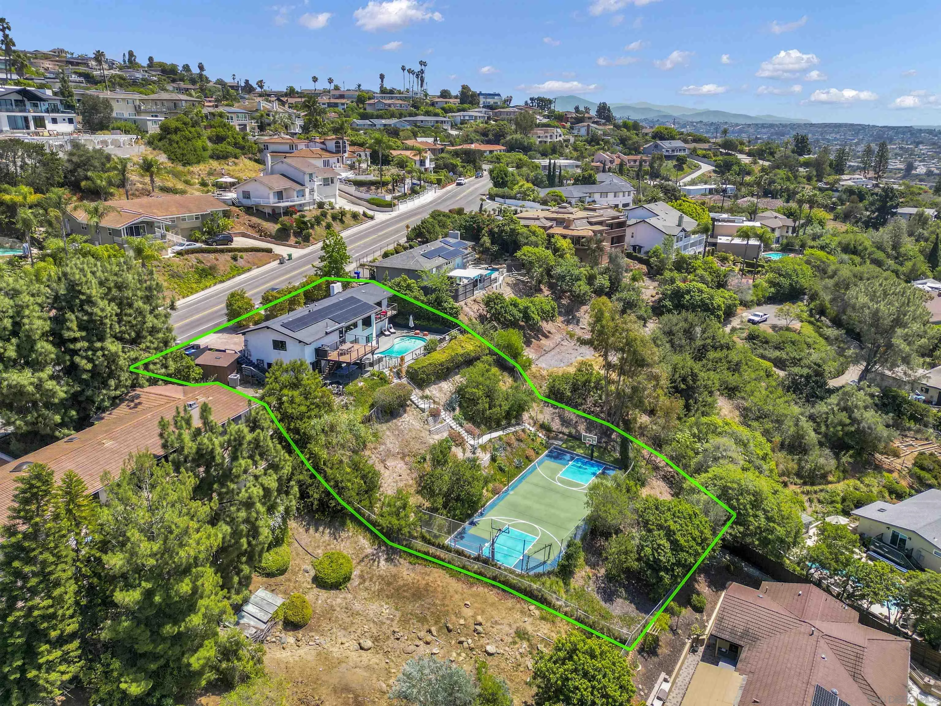 https://cdn.realtyfeed.com/cdn/127/260009378/bbef4c623f445573181d887674a2e215.webp