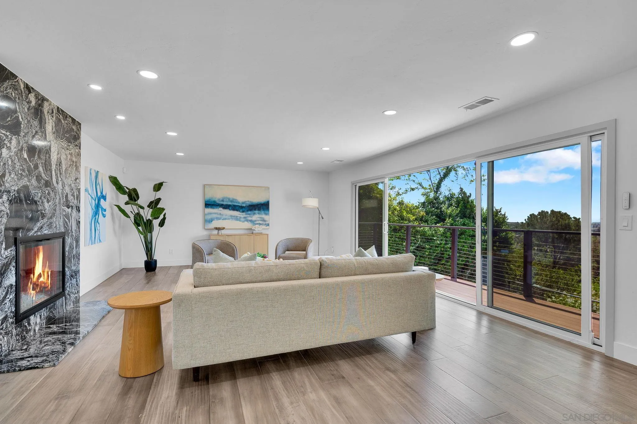 https://cdn.realtyfeed.com/cdn/127/260009378/bf7c8d140c45c26c32aa09cb292e9aae.webp