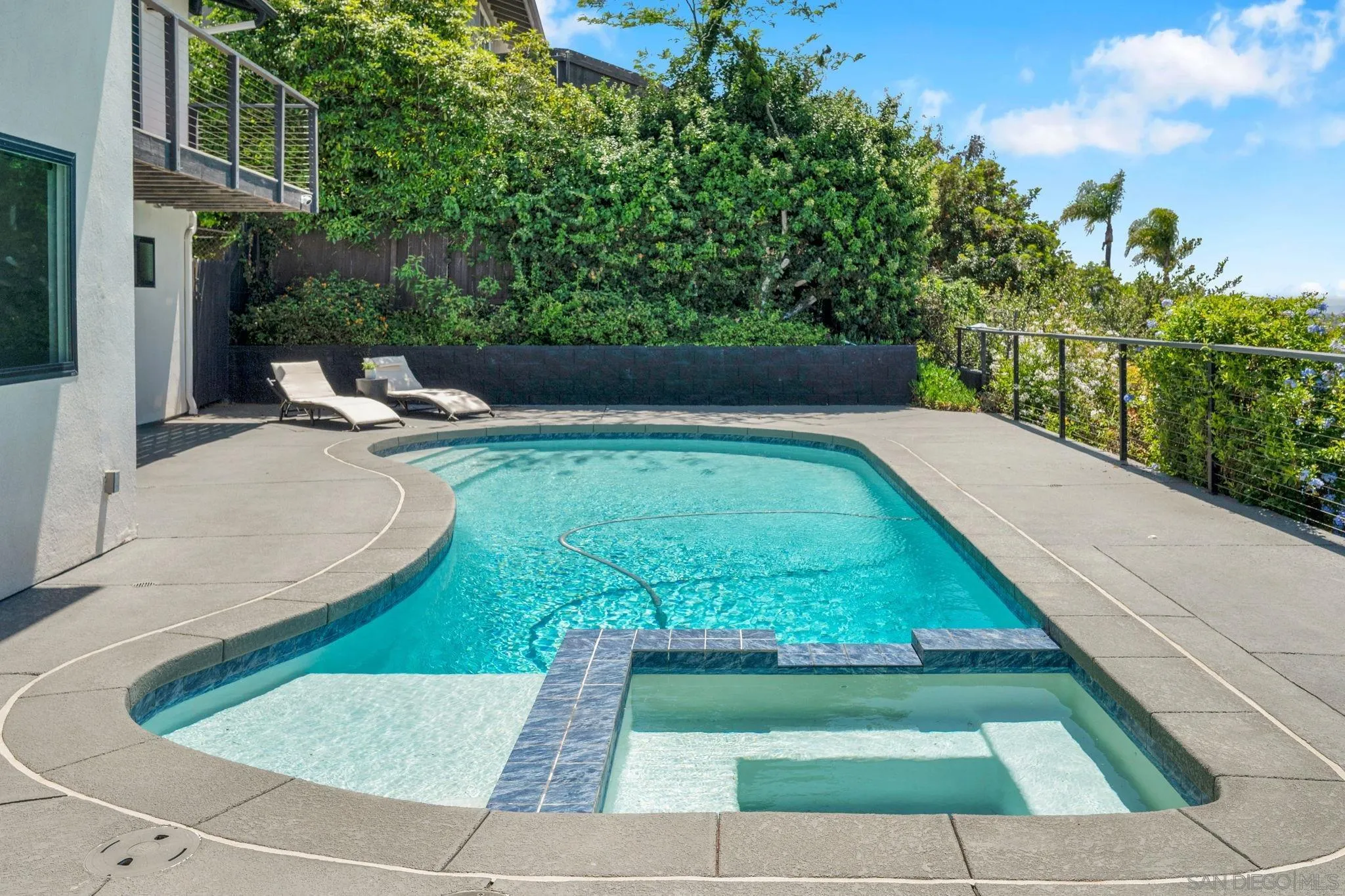 https://cdn.realtyfeed.com/cdn/127/260009378/cf346914b59c2a2fb5907df0ef0904ee.webp