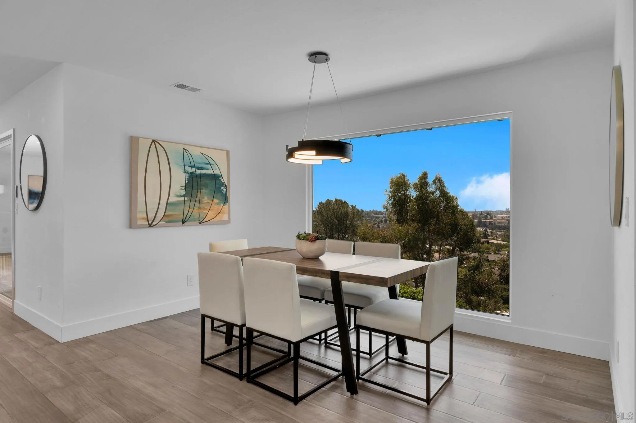 https://cdn.realtyfeed.com/cdn/127/260009378/d88cc9e8a04d59a93aa83b2ca7b516e5.webp