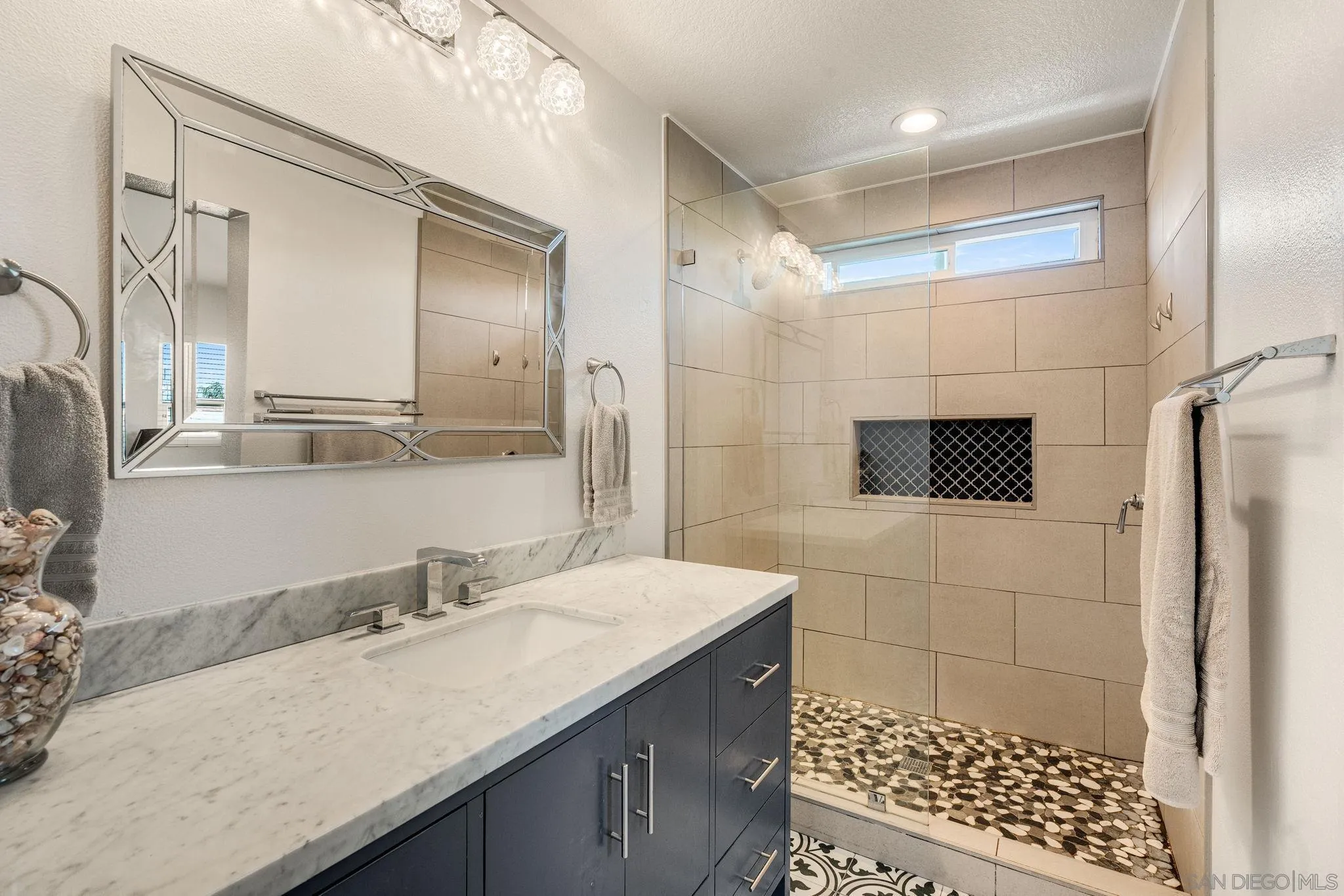 https://cdn.realtyfeed.com/cdn/127/260009382/726e6199df49f6e3fca65b93e506f1dd.webp