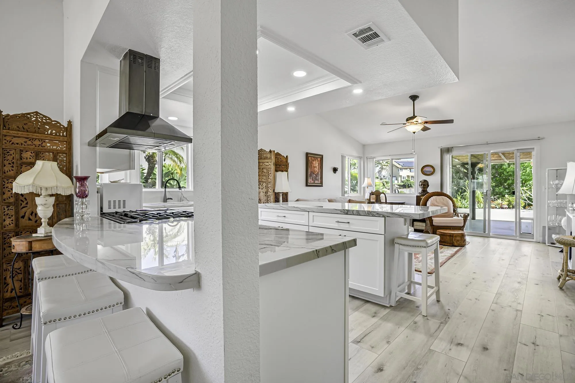 https://cdn.realtyfeed.com/cdn/127/260009391/312481346f971b20f341a490b22d4653.webp