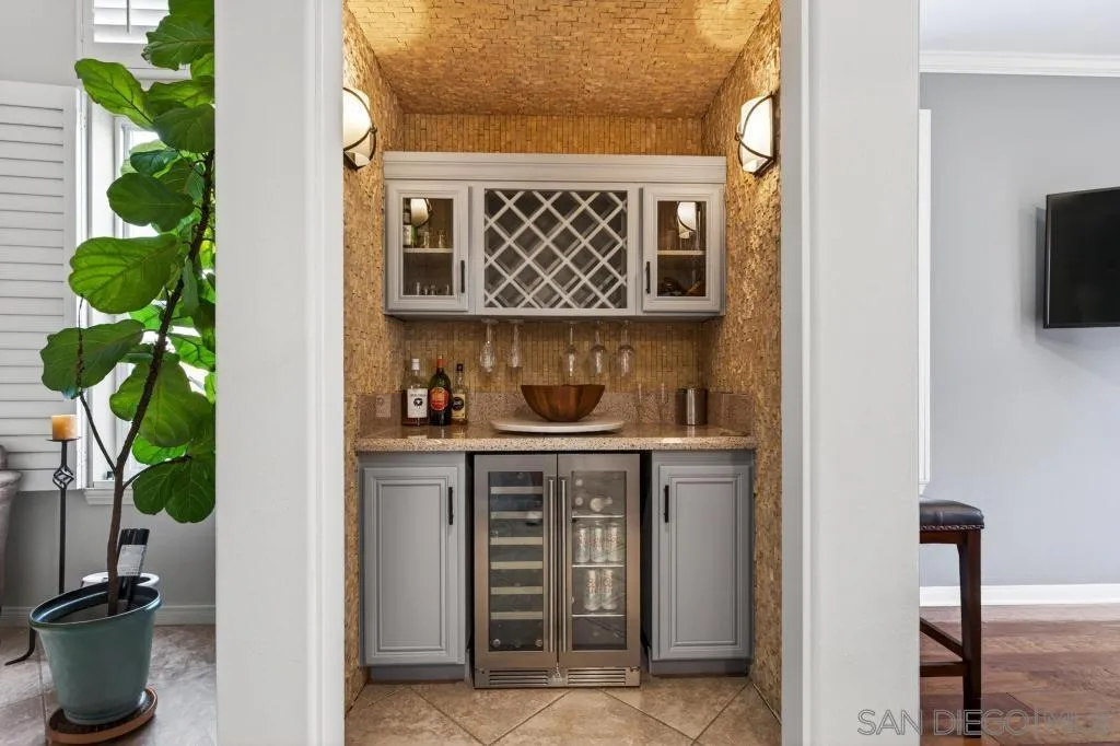 https://cdn.realtyfeed.com/cdn/127/260009393/662998f573e8d725284255405f0b3214.webp