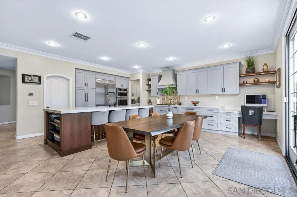 https://cdn.realtyfeed.com/cdn/127/260009393/7d8c1d5c7a52a0d6969081feb9a0c599.webp