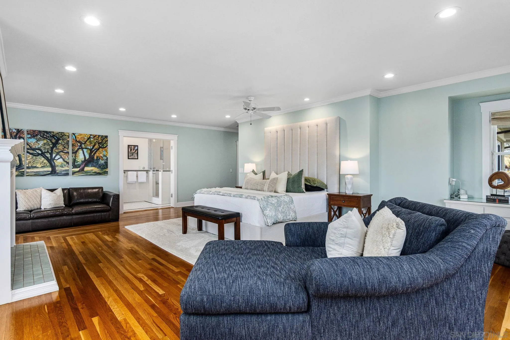 https://cdn.realtyfeed.com/cdn/127/260009398/130f3dfbad70ff9cb133bd1008f1b8e7.webp