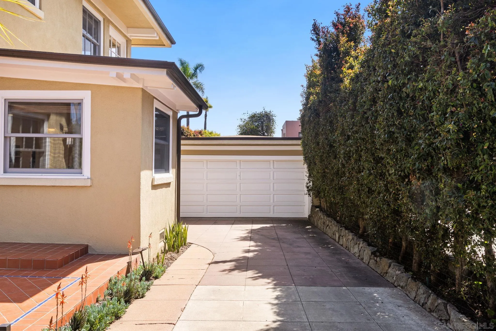 https://cdn.realtyfeed.com/cdn/127/260009398/1e09fde47008d559a18060f99dde192d.webp