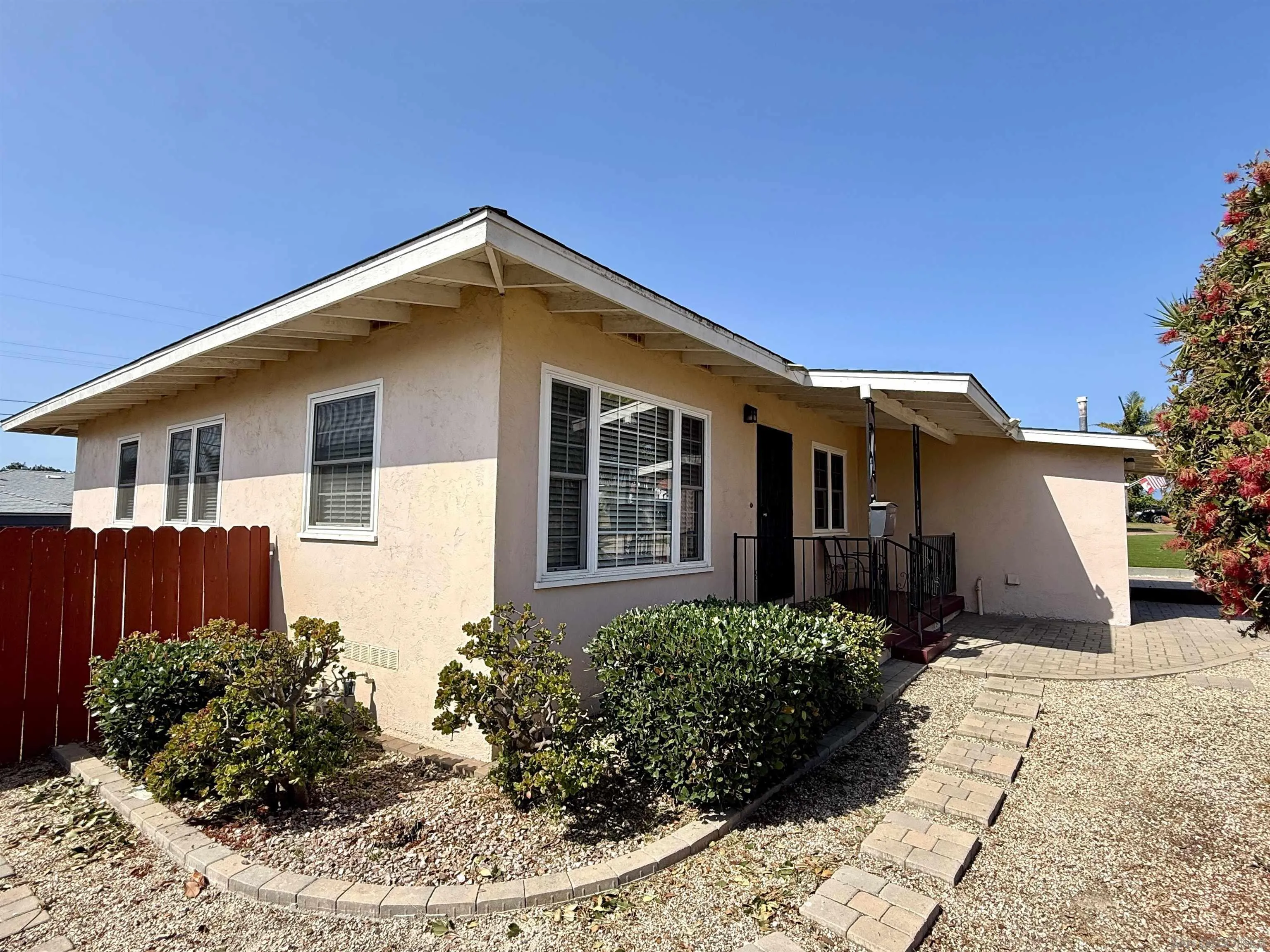 https://cdn.realtyfeed.com/cdn/127/260009399/71ff77263b872bdbdd4121798439ad9f.webp