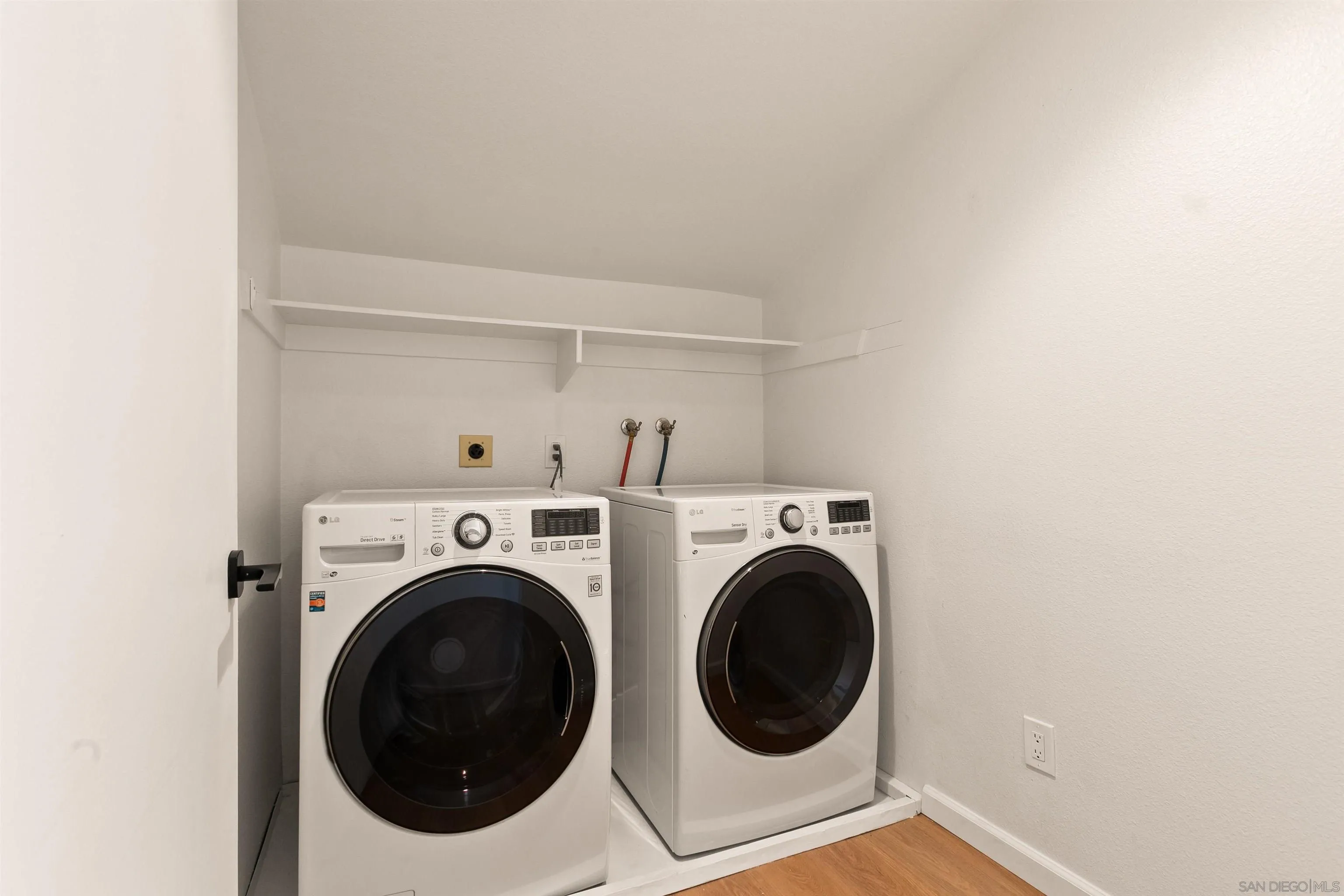 https://cdn.realtyfeed.com/cdn/127/2600094/0b76228a30bf673180c639a98978c44a.webp