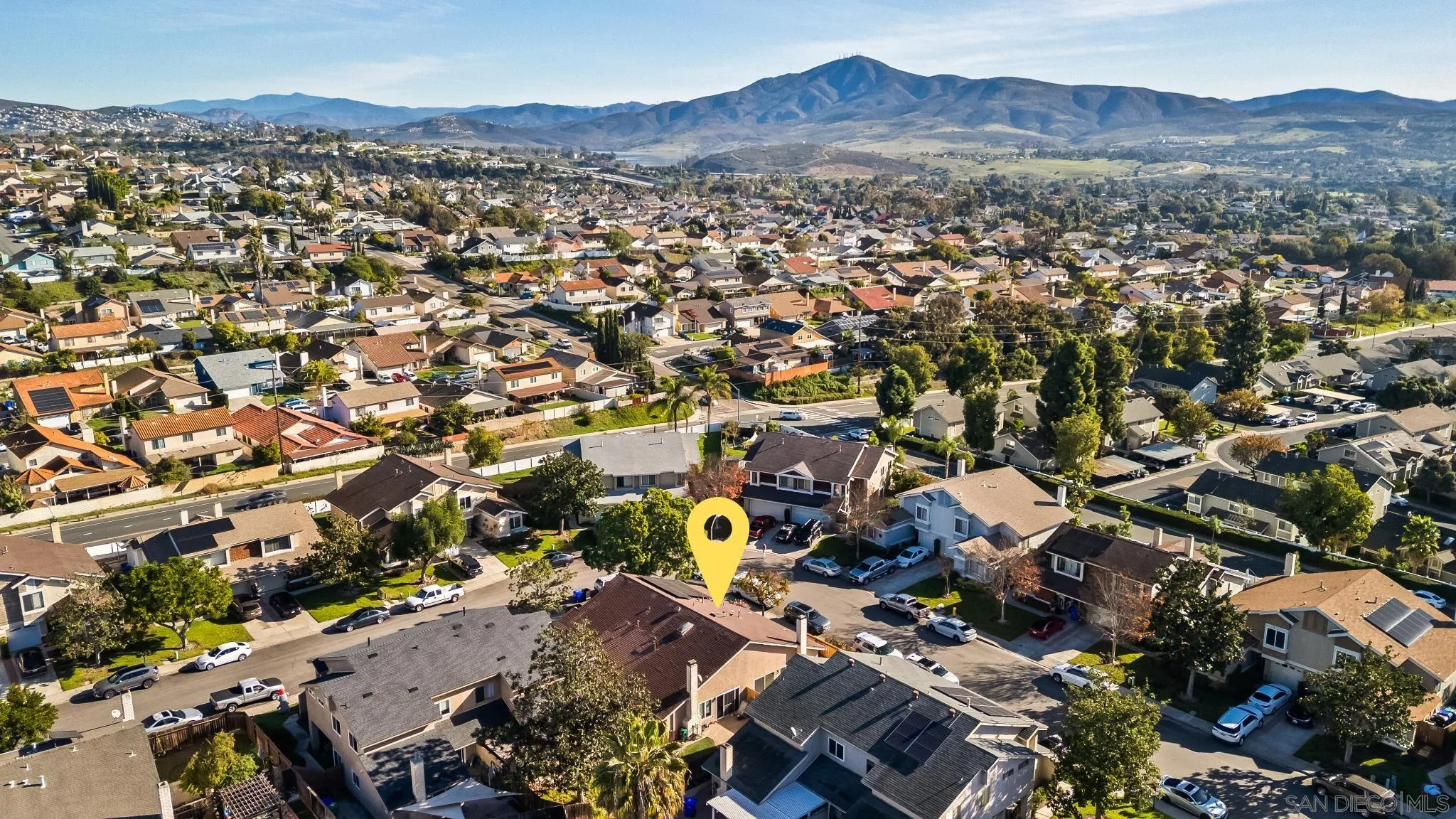 https://cdn.realtyfeed.com/cdn/127/2600094/173a25c06e955e36d7b7b0ed2f857938.webp