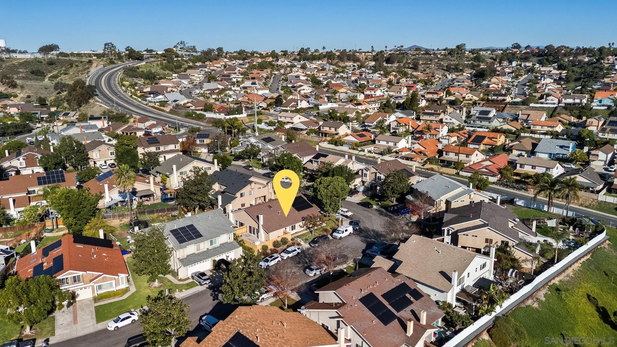 https://cdn.realtyfeed.com/cdn/127/2600094/701786c7f709cc92c40b1b2b26ccad79.webp