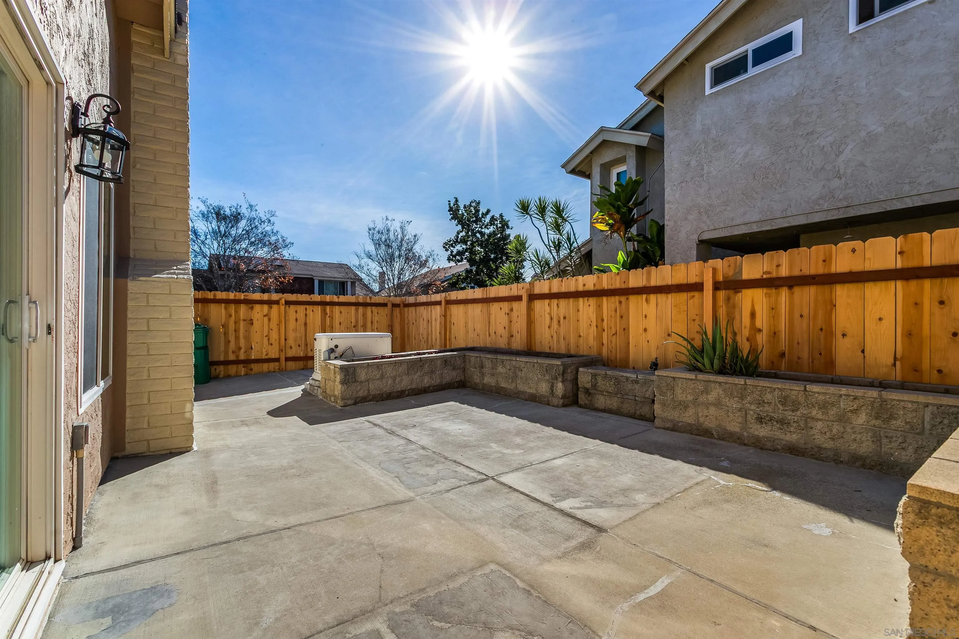 https://cdn.realtyfeed.com/cdn/127/2600094/784357ee613b5b278b76d840421d671b.webp