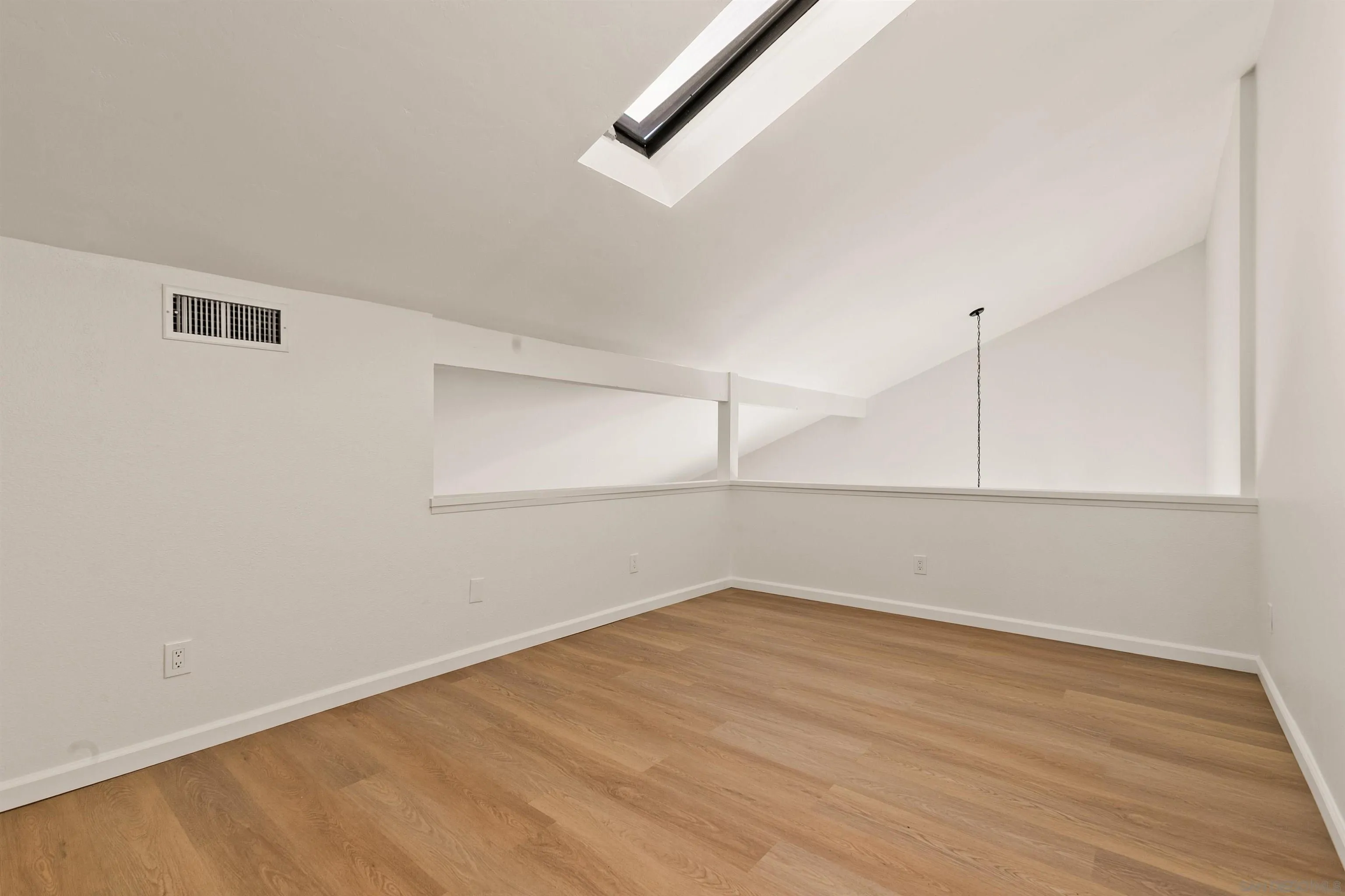 https://cdn.realtyfeed.com/cdn/127/2600094/87ecee13222f43b5f75d4d731106e943.webp