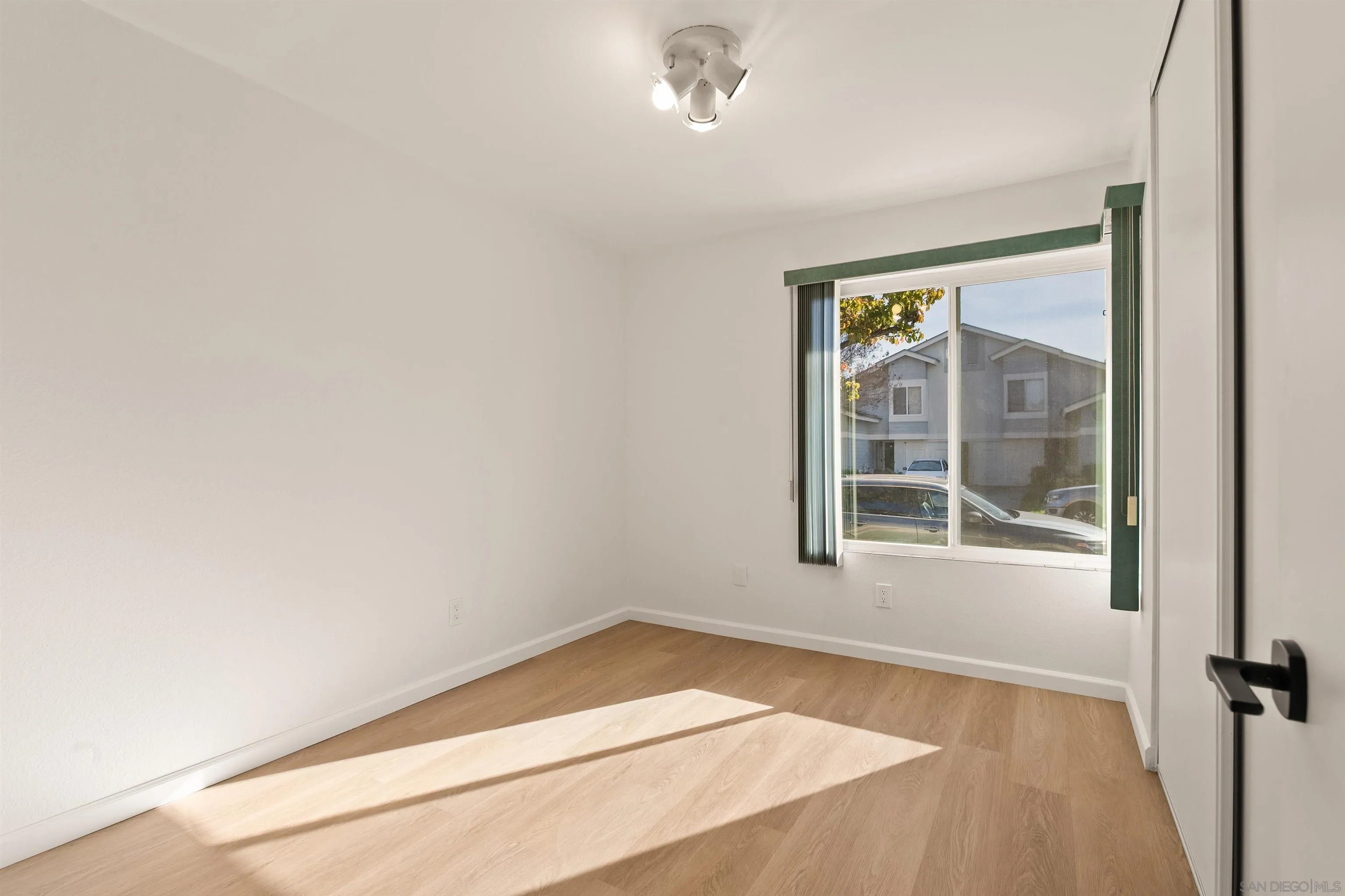 Photo #17: 2600094 Listing: Photo #17