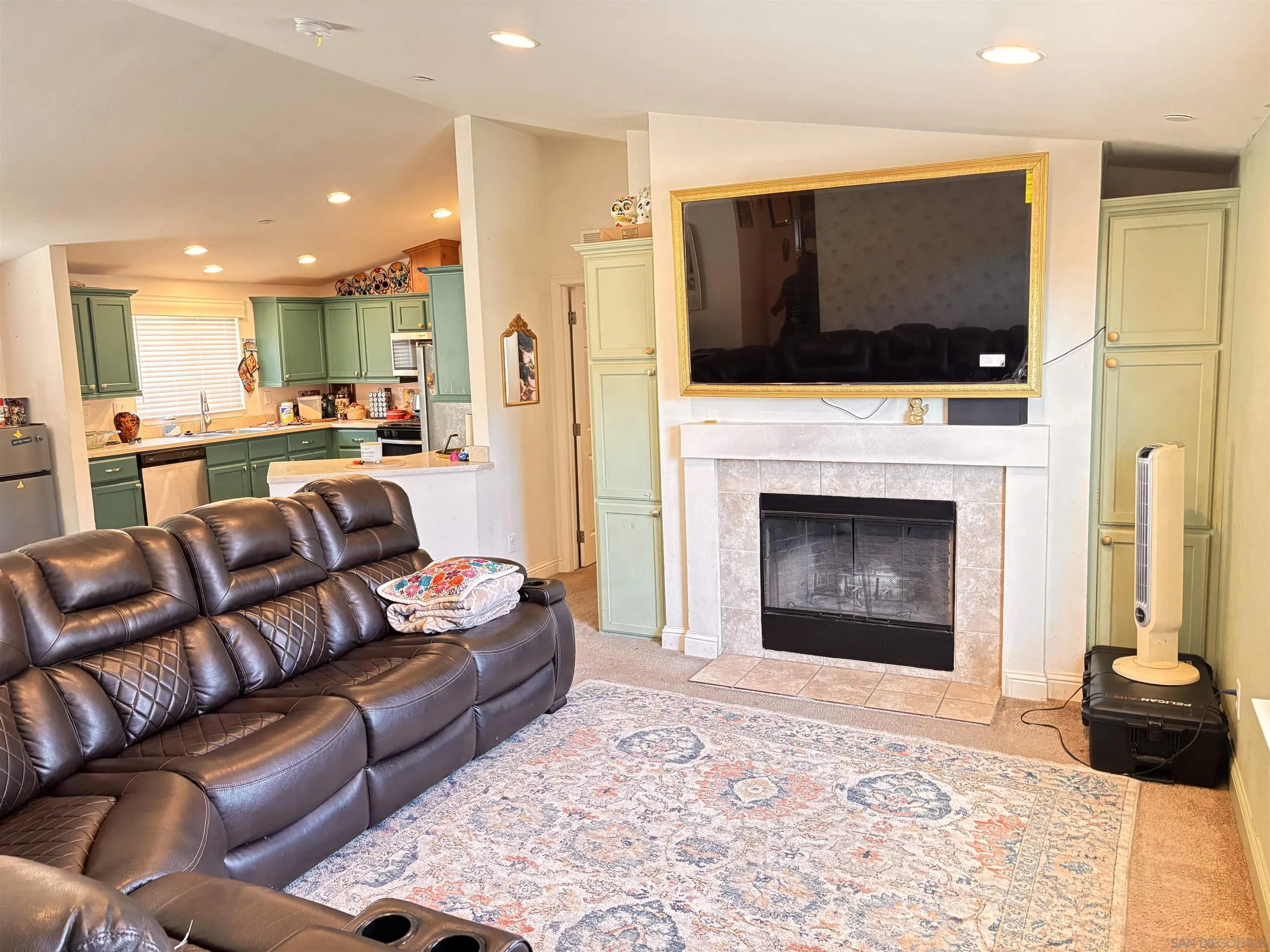 https://cdn.realtyfeed.com/cdn/127/260009403/d3f4d7d4fccbcad0f87962e53a6bc911.webp
