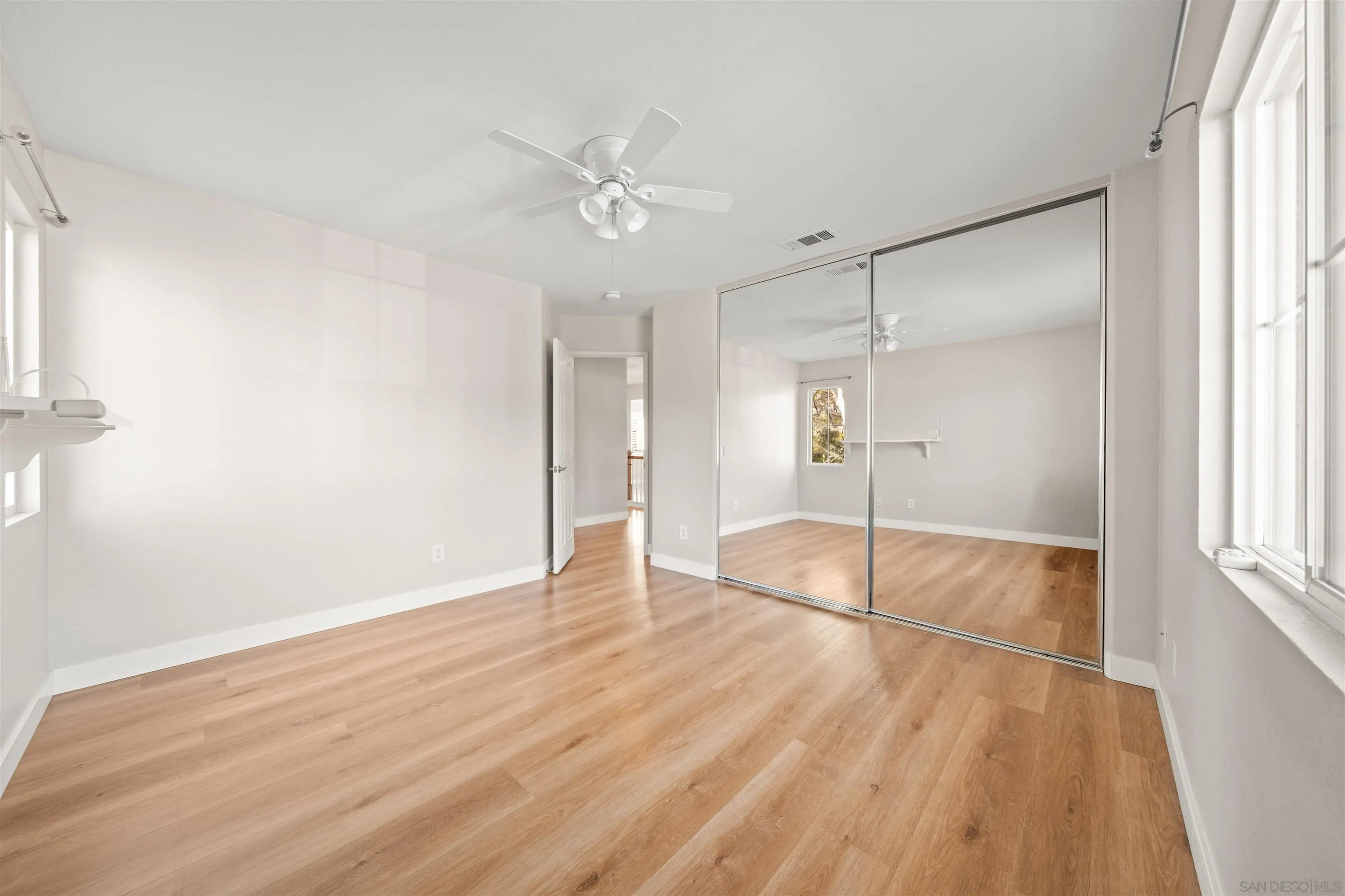 https://cdn.realtyfeed.com/cdn/127/260009406/dce572b632fe84da3be28c1a8391a0bc.webp