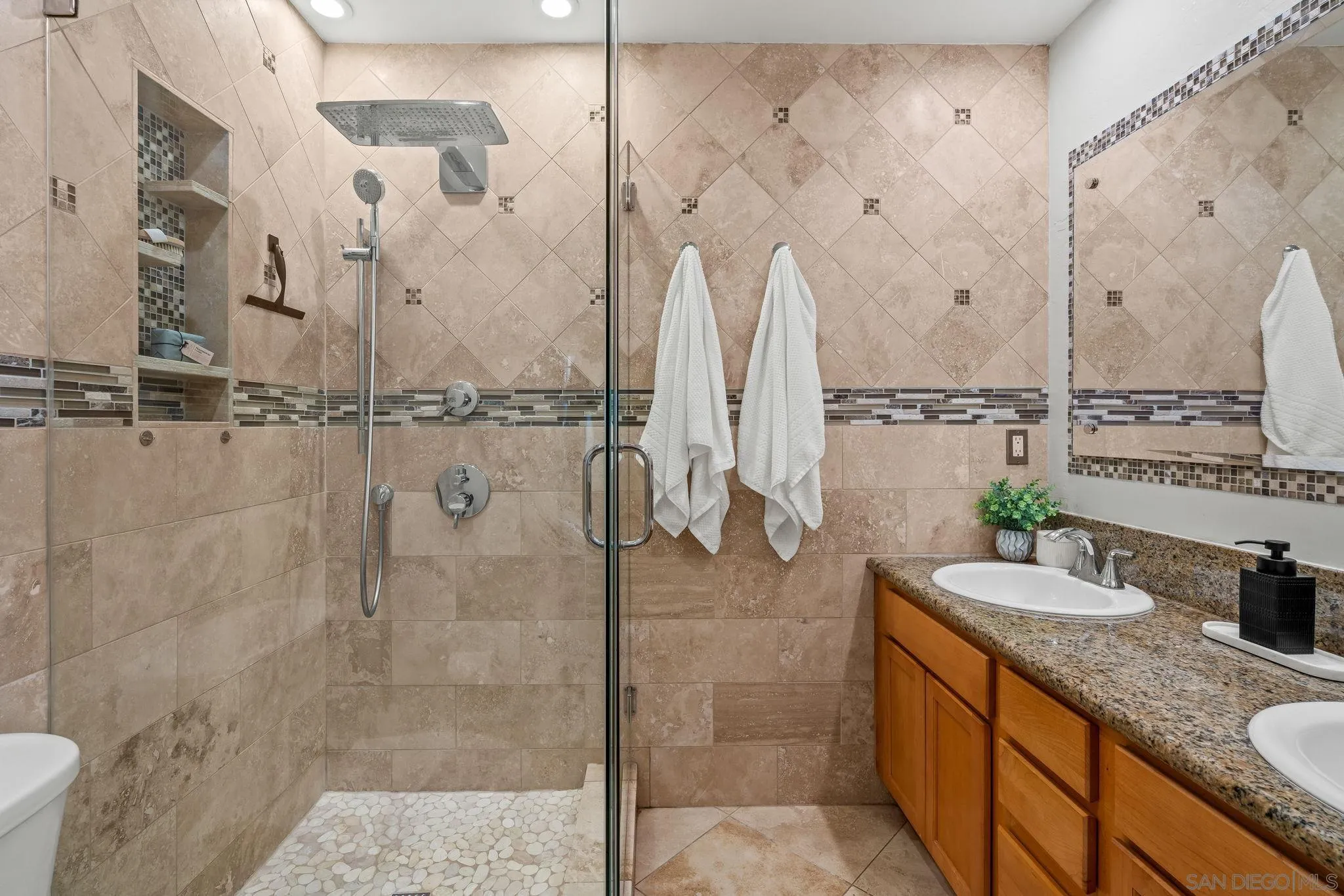 Photo #25: 260009409 Listing: Photo #25