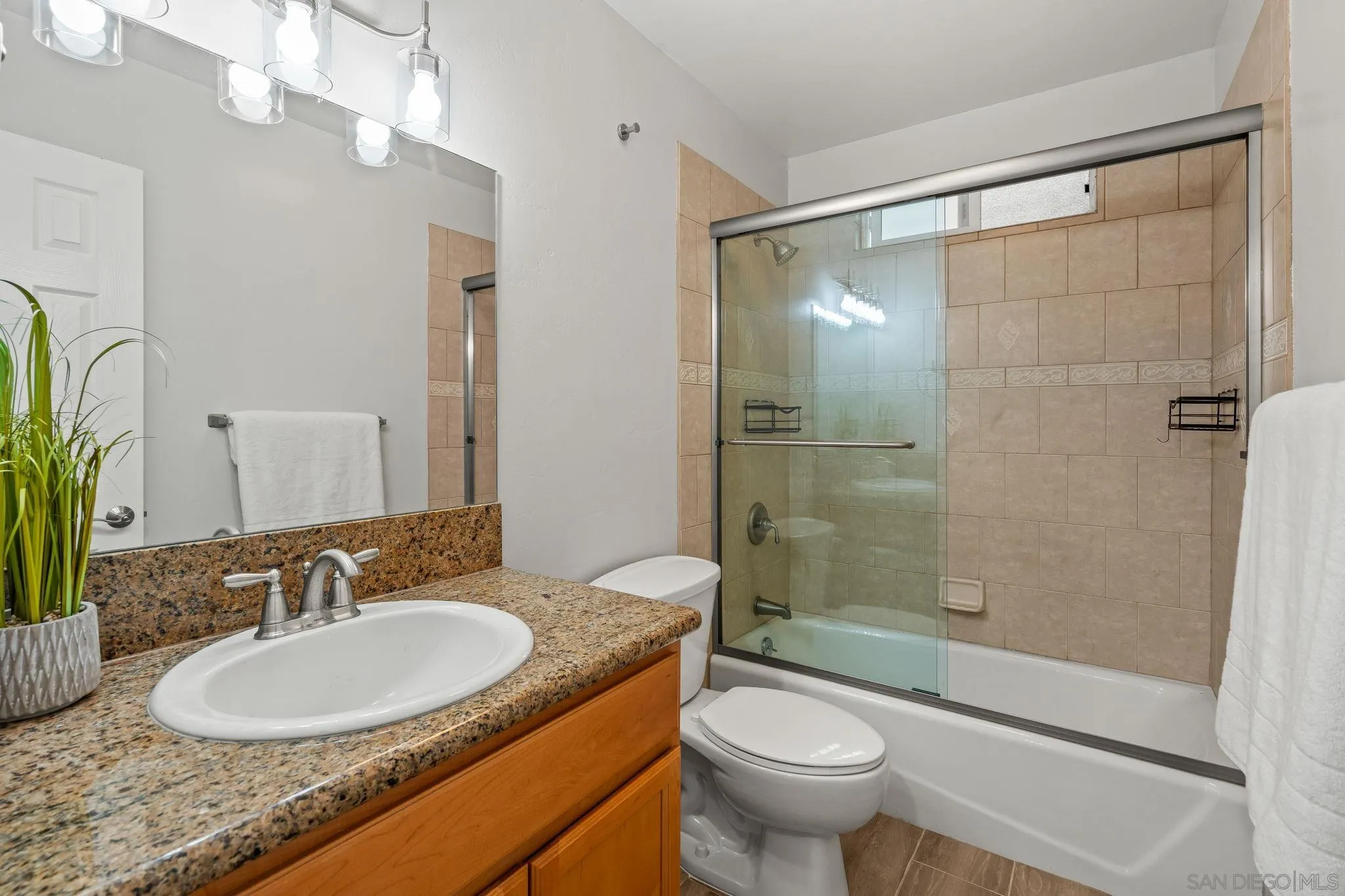 Photo #32: 260009409 Listing: Photo #32