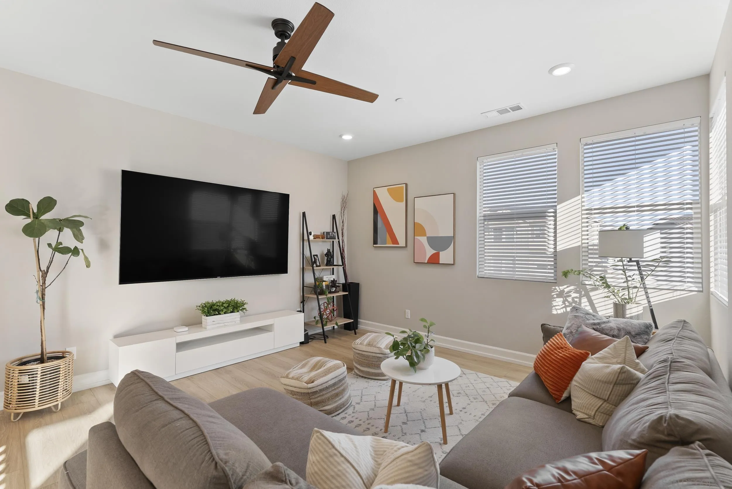 https://cdn.realtyfeed.com/cdn/127/260009413/1442ec3e2d49e1a55bd61e71649942af.webp