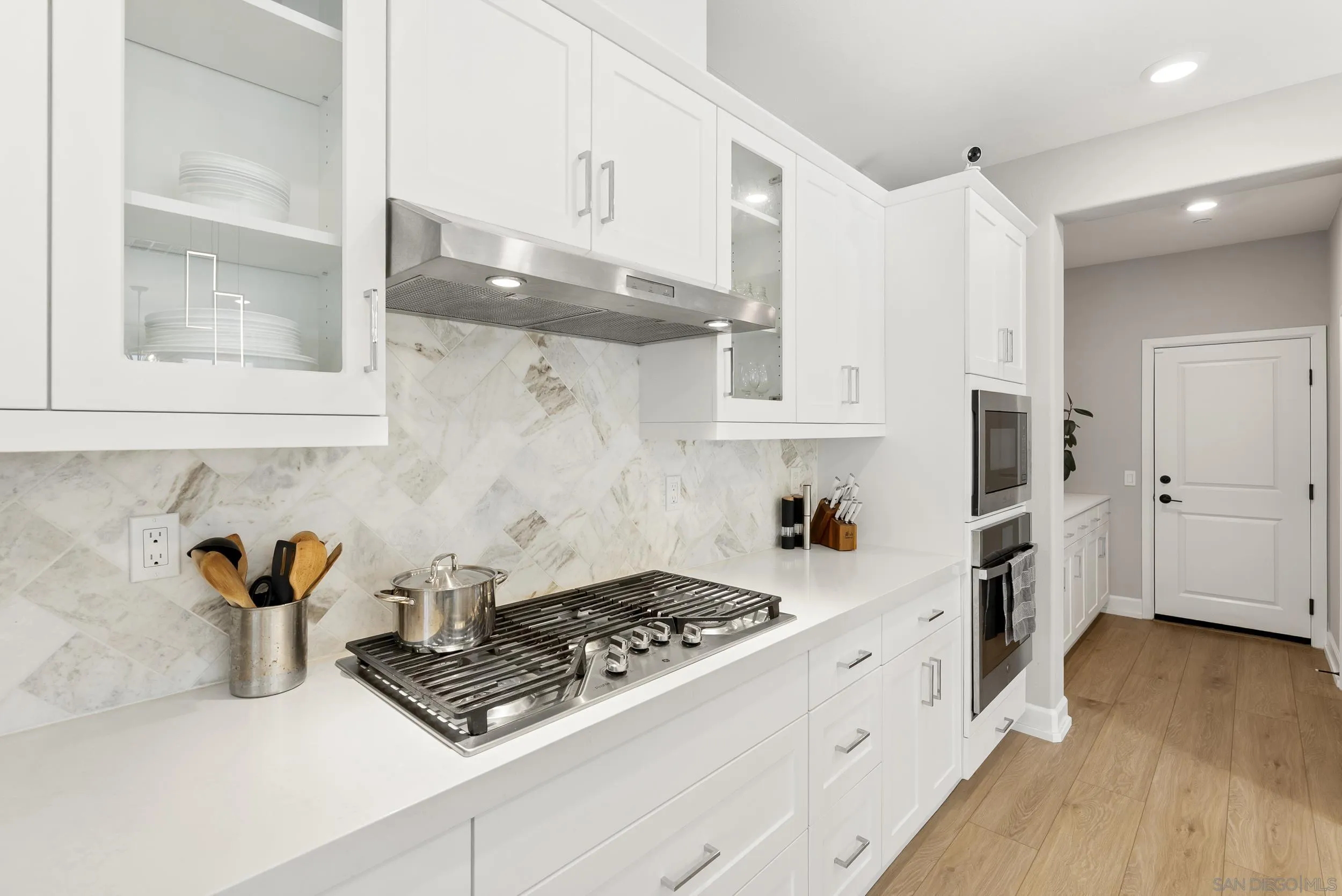 https://cdn.realtyfeed.com/cdn/127/260009413/23169ce3d68d7098b03932146c946f3b.webp