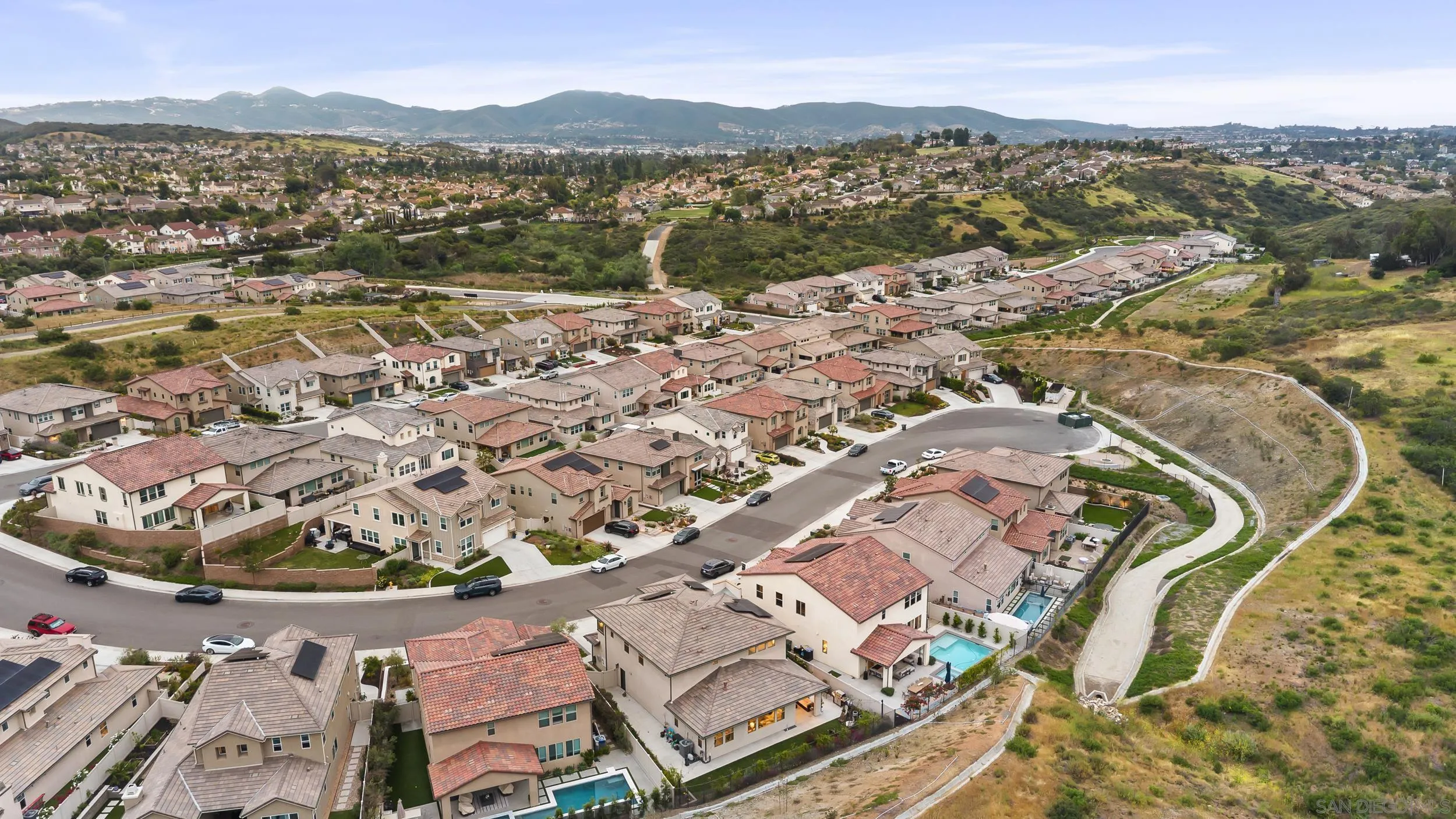 https://cdn.realtyfeed.com/cdn/127/260009413/73c24c2c4c1fe1dce305c0da280999e1.webp