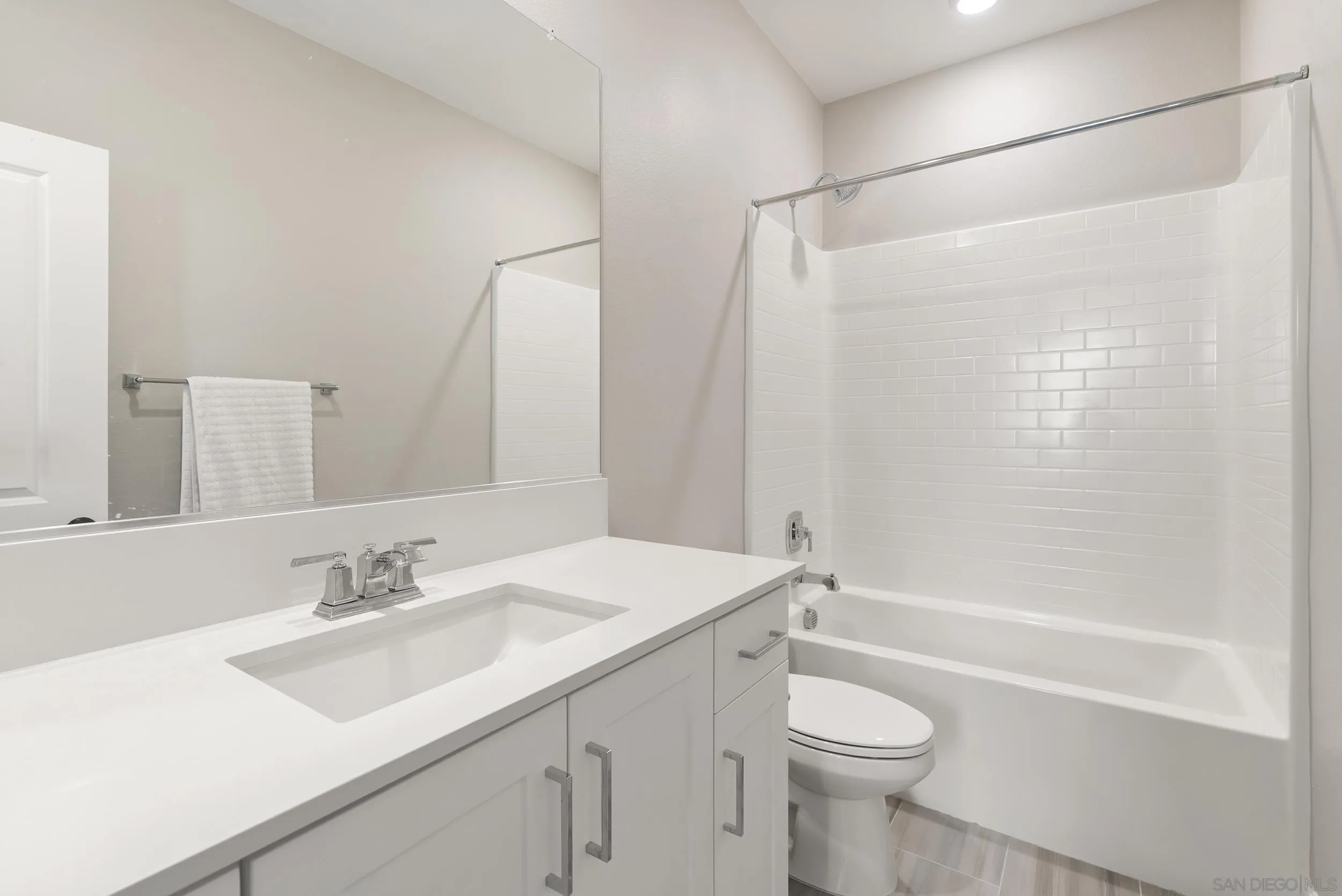 https://cdn.realtyfeed.com/cdn/127/260009413/9840be1b4e1aae93398d3c7ce5781109.webp