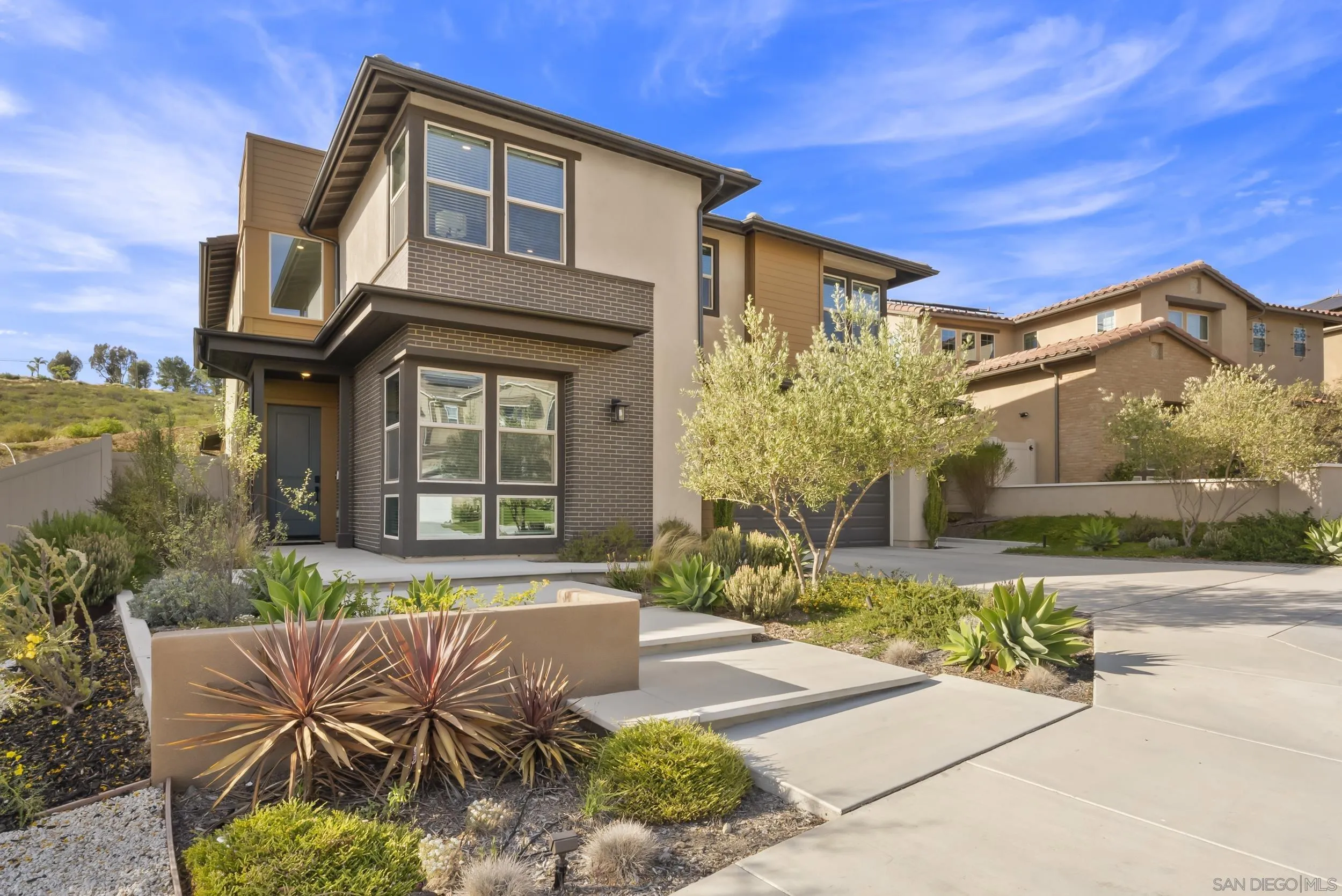 https://cdn.realtyfeed.com/cdn/127/260009413/bae828484fd09db6cf3f8cacf441db47.webp