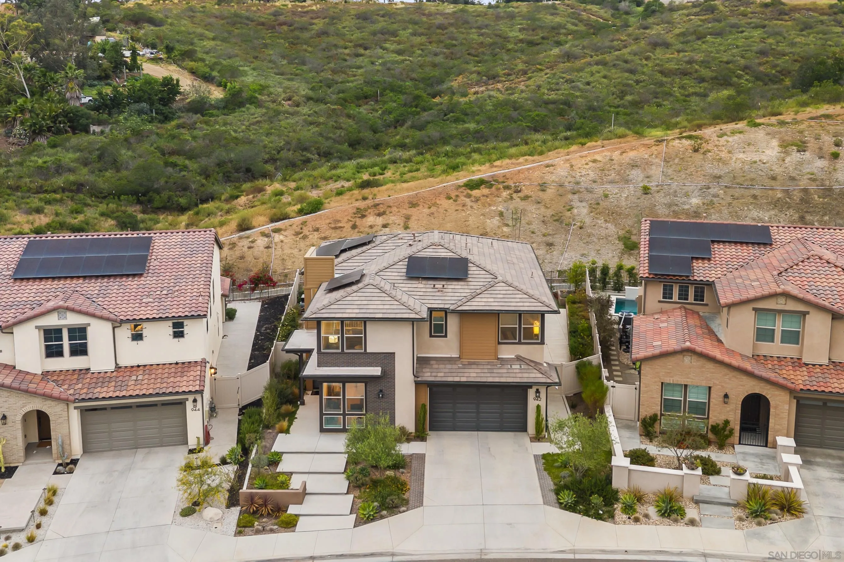 https://cdn.realtyfeed.com/cdn/127/260009413/bce370c55b673a0304ee5afcbf6fec02.webp
