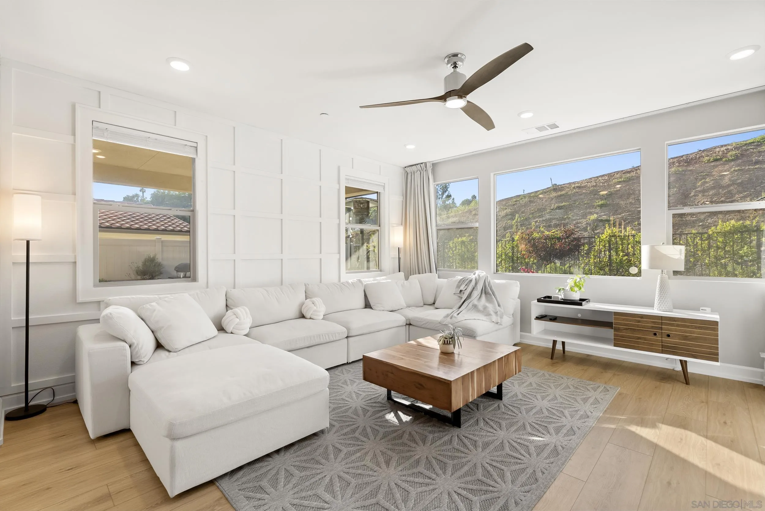 https://cdn.realtyfeed.com/cdn/127/260009413/ec5a33f91b2fd3dd11ae50bbc3273fd1.webp