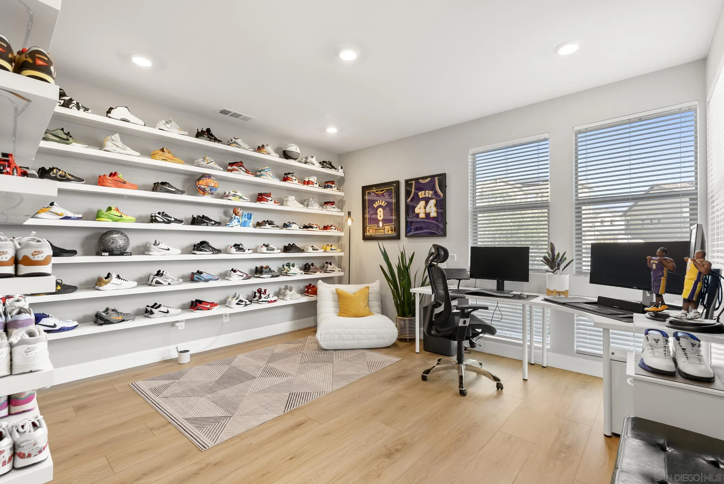 https://cdn.realtyfeed.com/cdn/127/260009413/edecd7d13a955c9a189cbcd3d4834908.webp