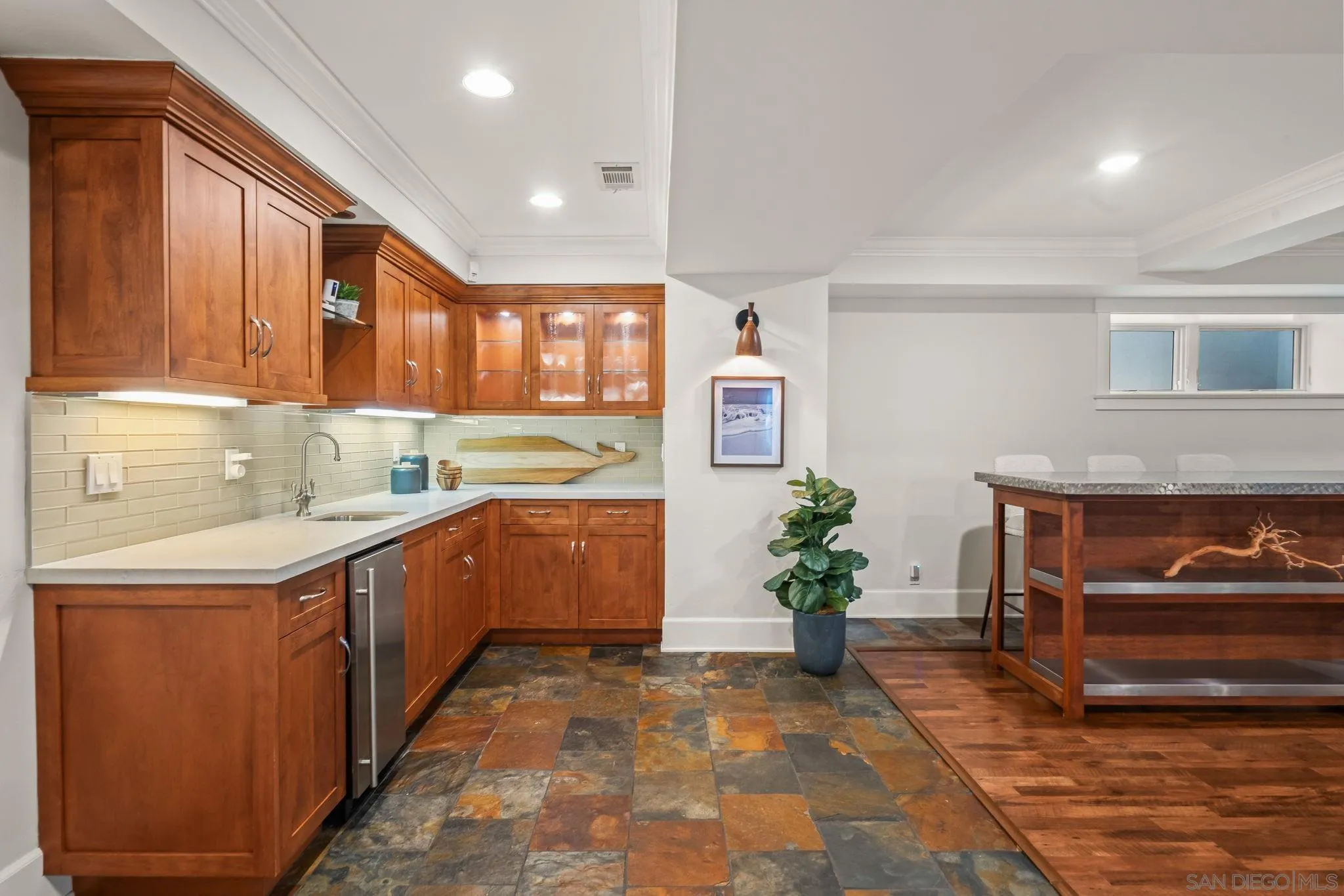 https://cdn.realtyfeed.com/cdn/127/260009417/6a2dfba7357d81f8ede4e2269ed8aa54.webp
