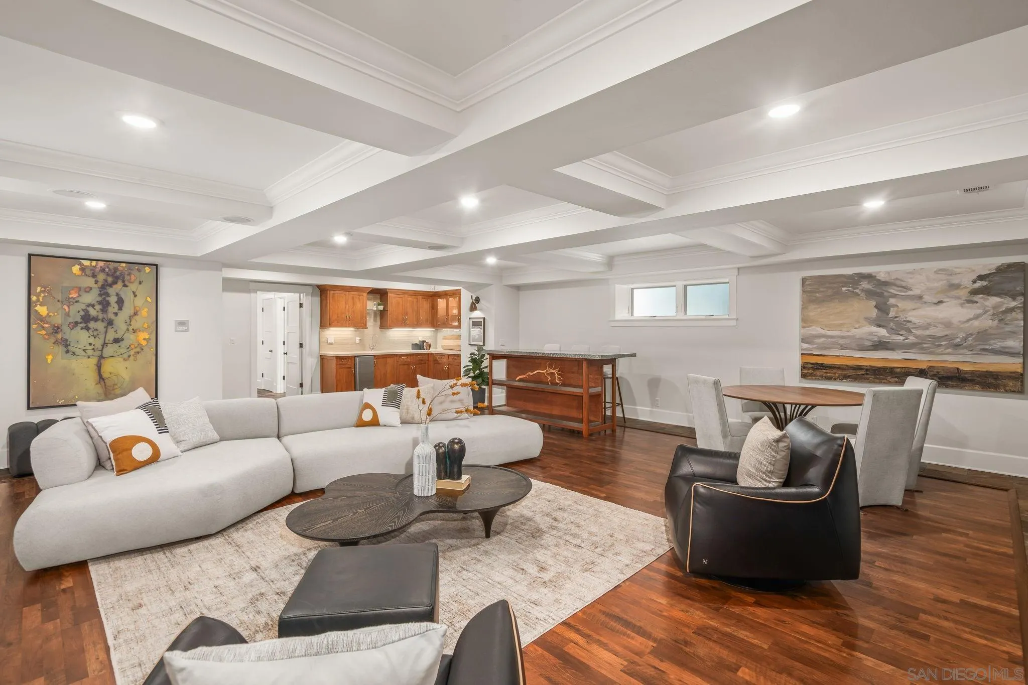 https://cdn.realtyfeed.com/cdn/127/260009417/94b81262377245d0cbdcd438acfbda6e.webp