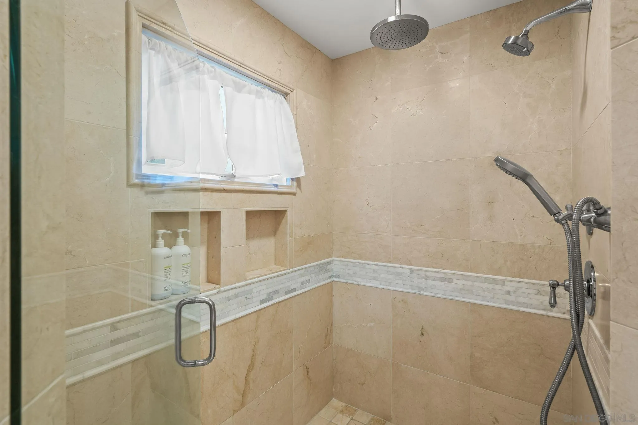 https://cdn.realtyfeed.com/cdn/127/260009417/d1bbc3454ac63517b1e44f976730e716.webp