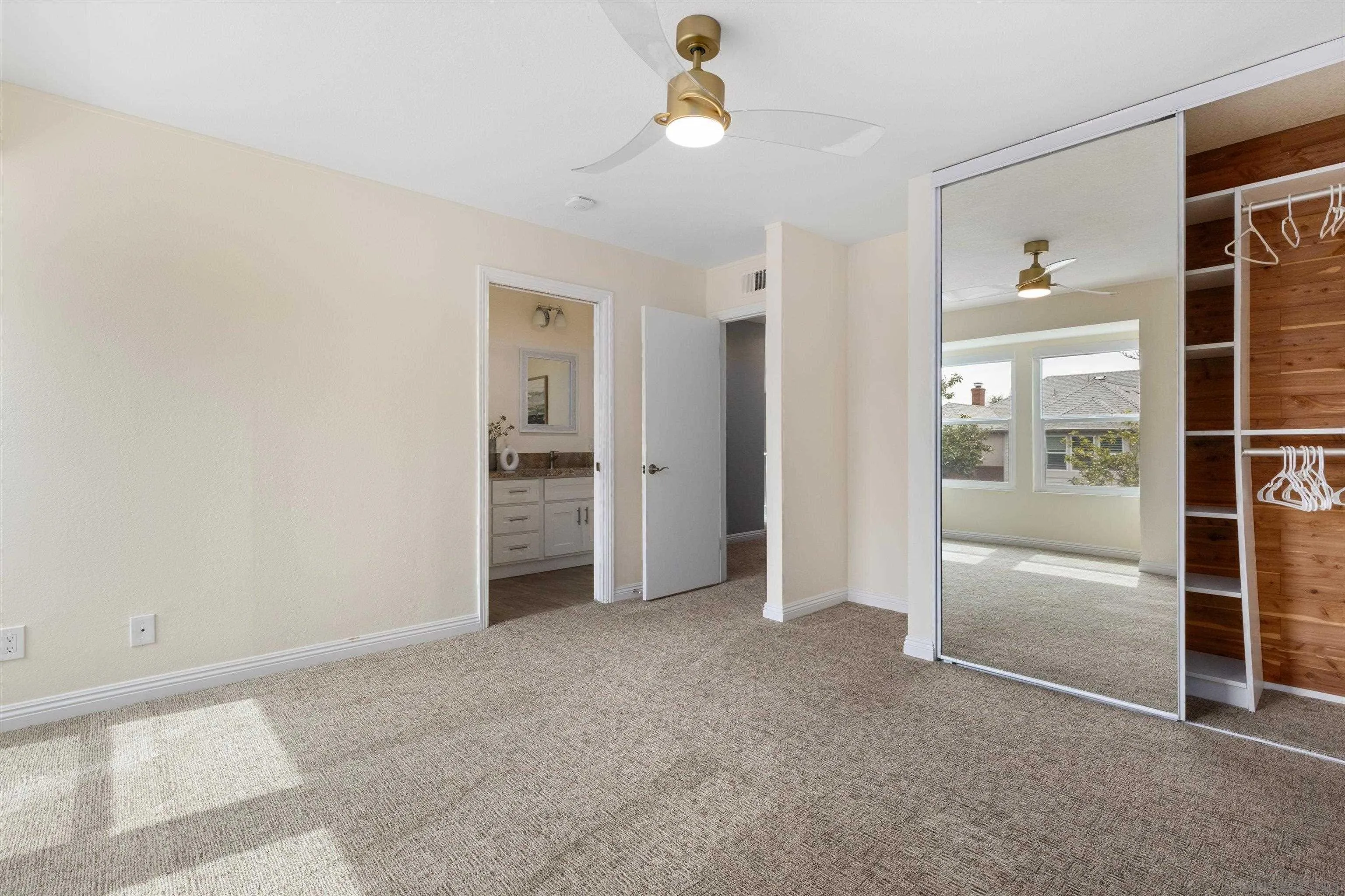 https://cdn.realtyfeed.com/cdn/127/260009418/0d25f1aec57f947d079f94be8469daaa.webp