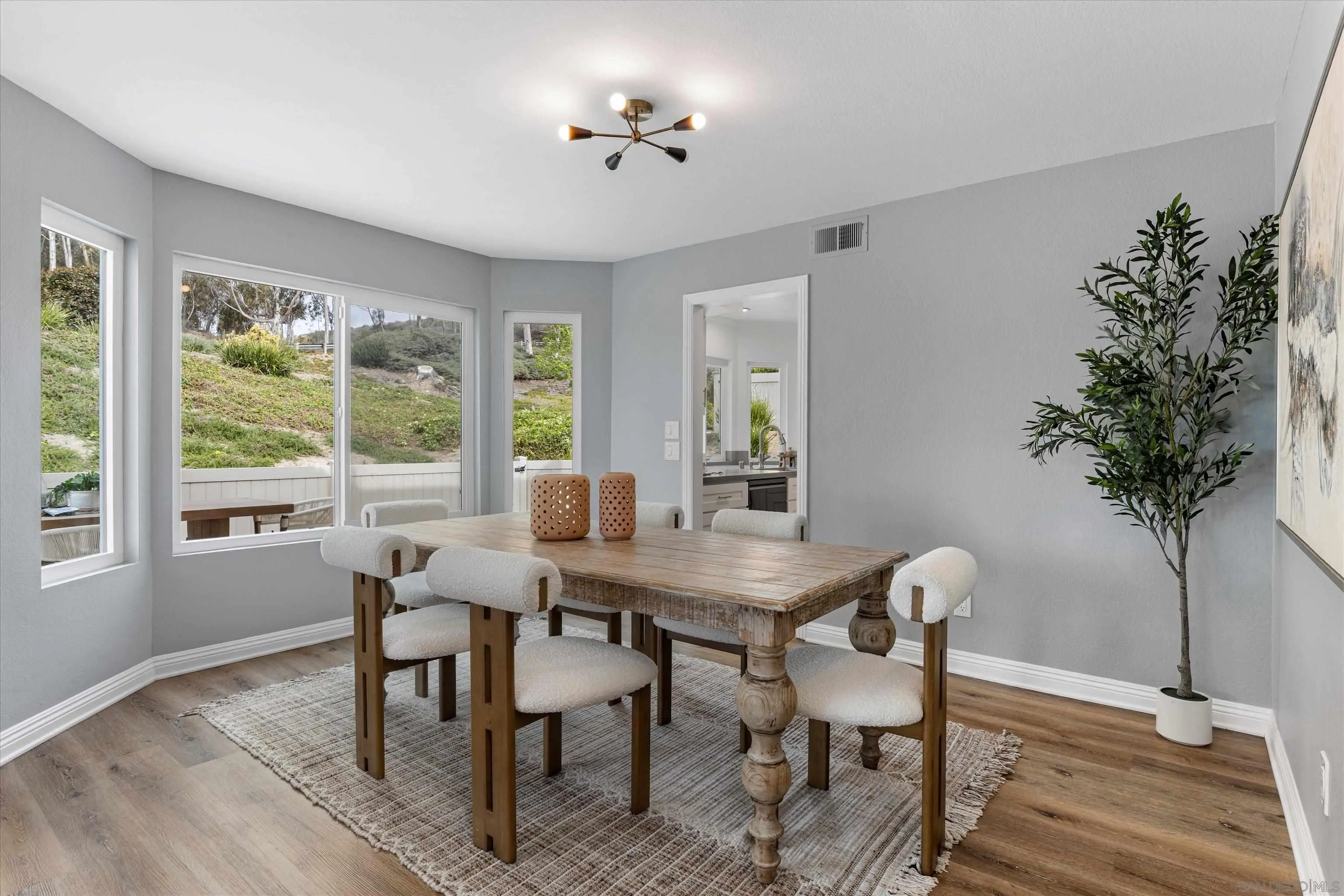 https://cdn.realtyfeed.com/cdn/127/260009418/27ef47a0a722db5c5781e99f50a810bf.webp