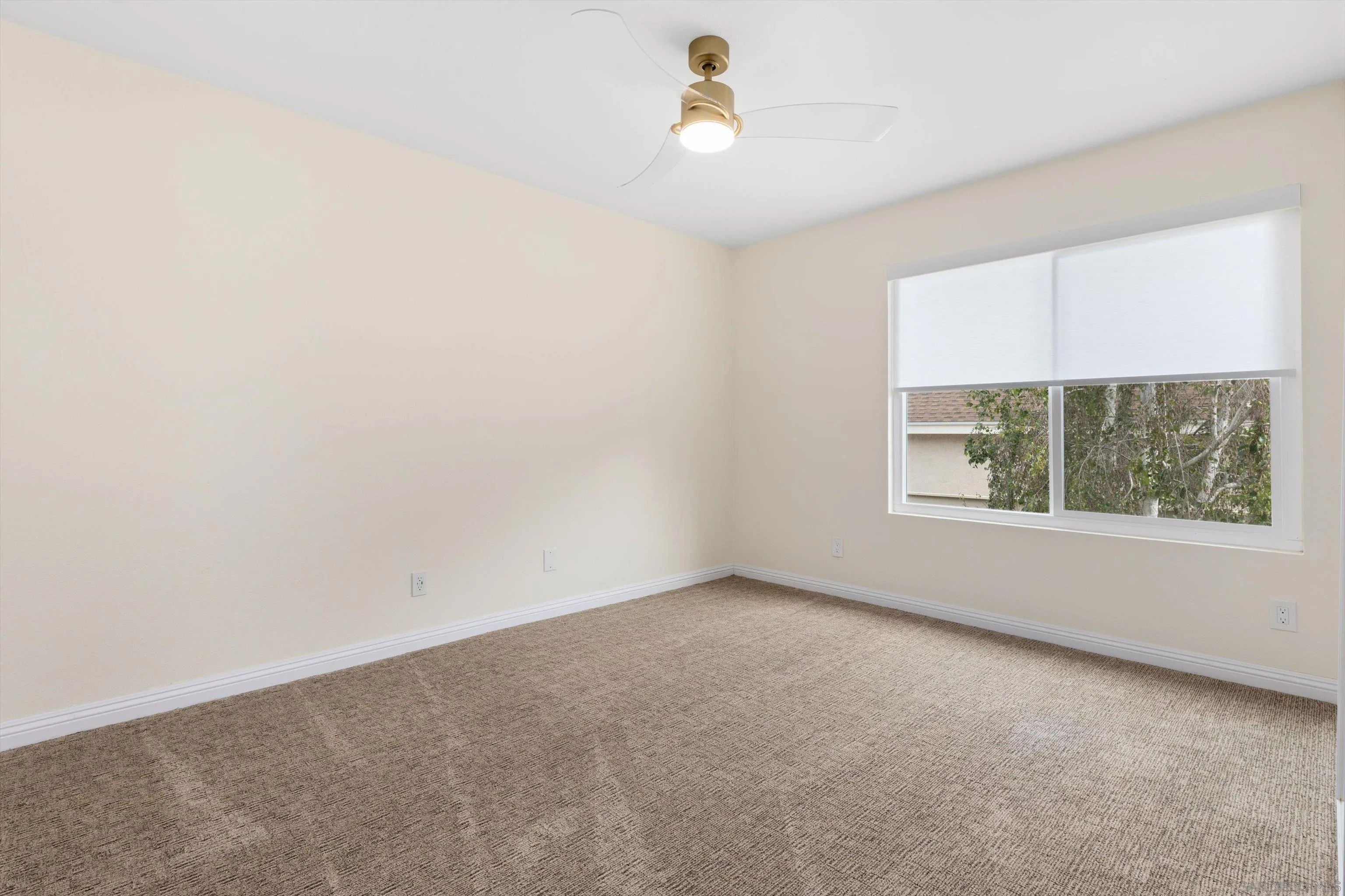 https://cdn.realtyfeed.com/cdn/127/260009418/5936f372b9f6350d261693298df4340d.webp