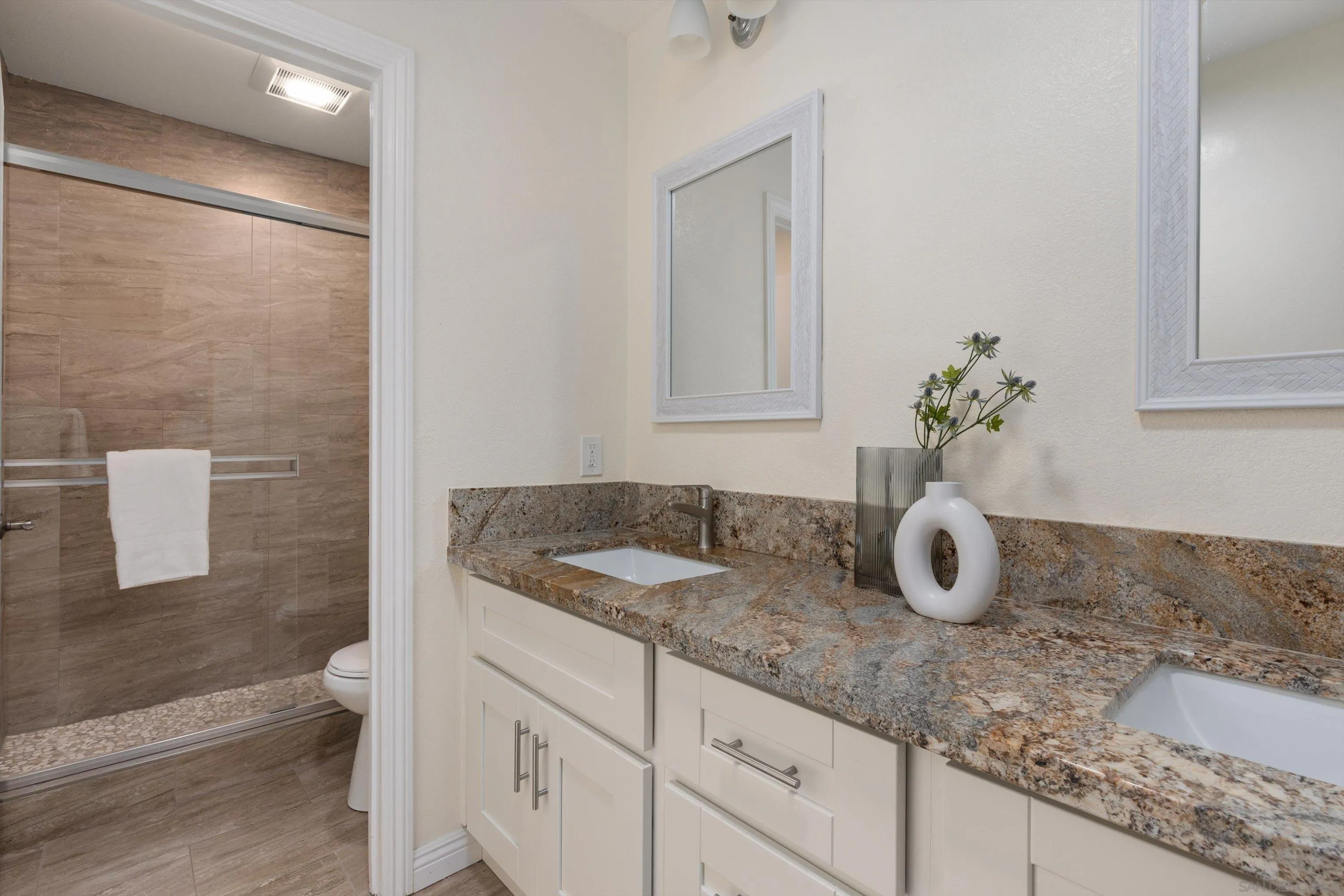 https://cdn.realtyfeed.com/cdn/127/260009418/f49b2038290a9c4f7ad18a0039304c06.webp